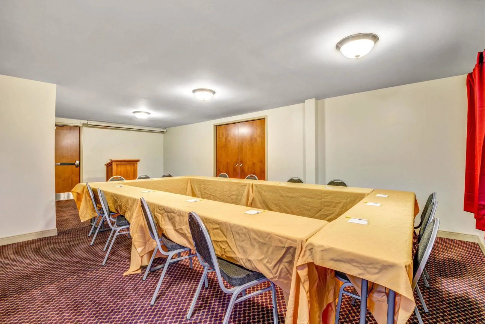 Spark by Hilton Portland Airport Maine Mall