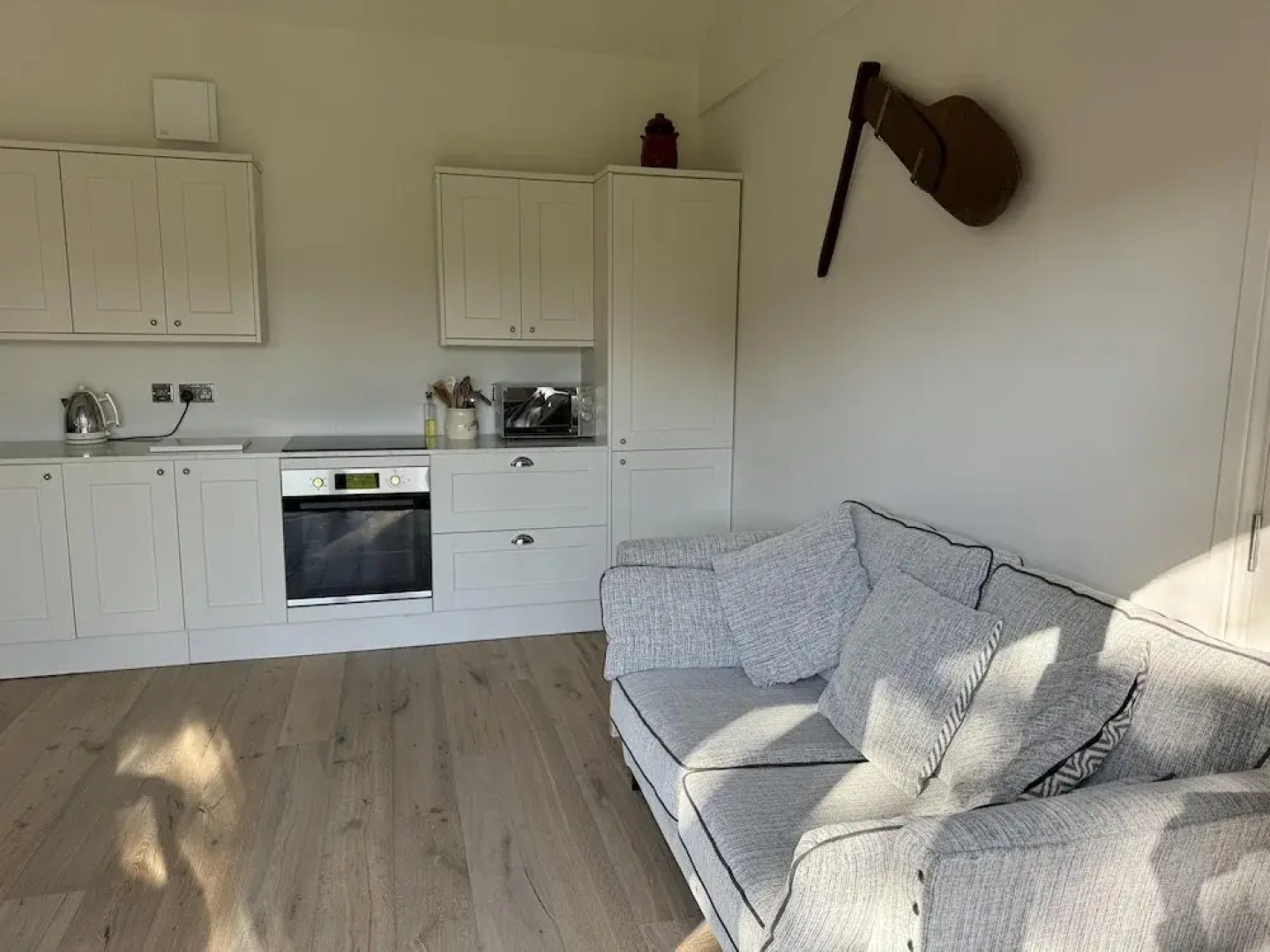 Lodge/ Kingbed/ Privg/ Petsok/ Freep/ Wifi