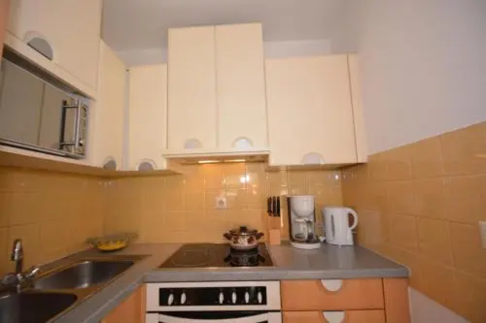 Studio-Apartment Areit