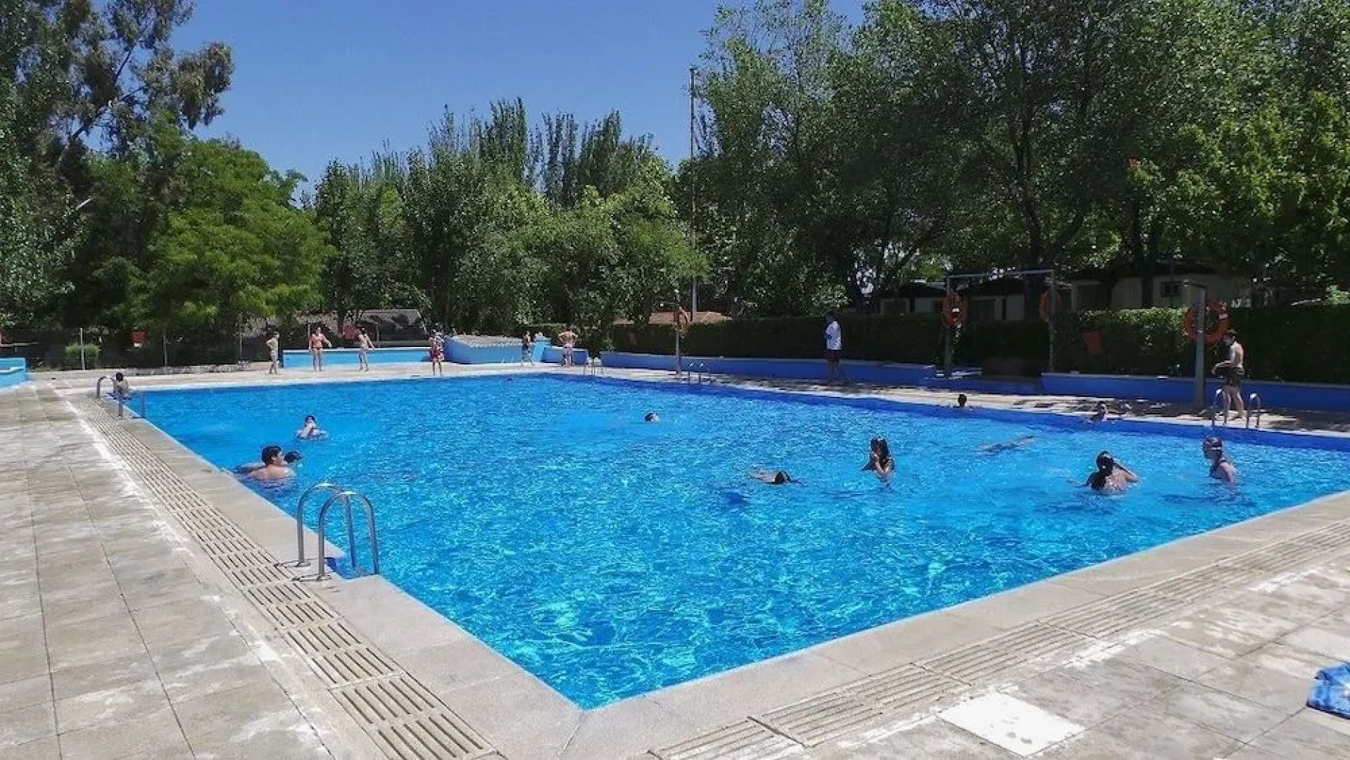 Bungalows Camping Alpha Madrid