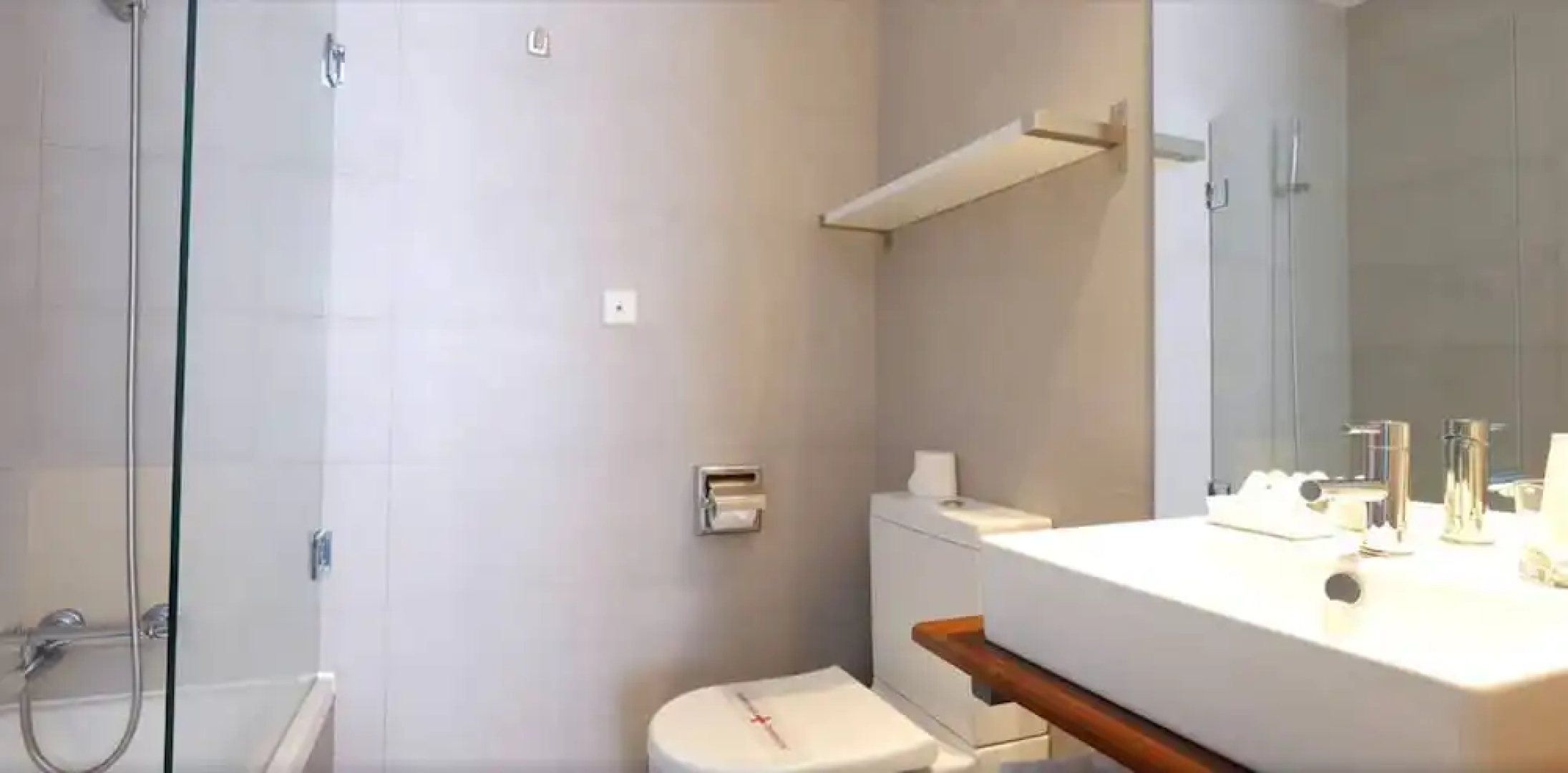 Magno Suites