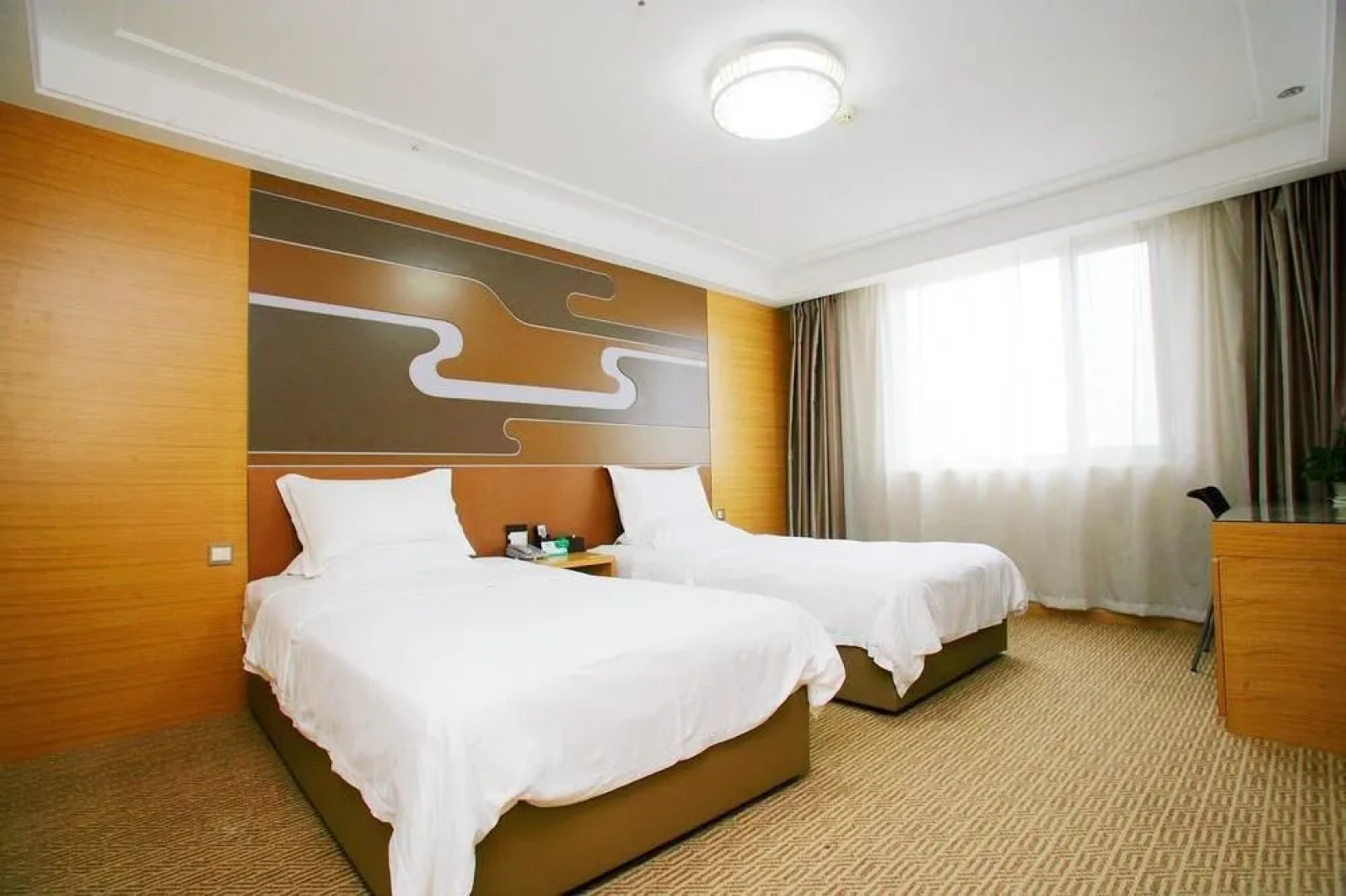 Yantai Tonghui Hotel