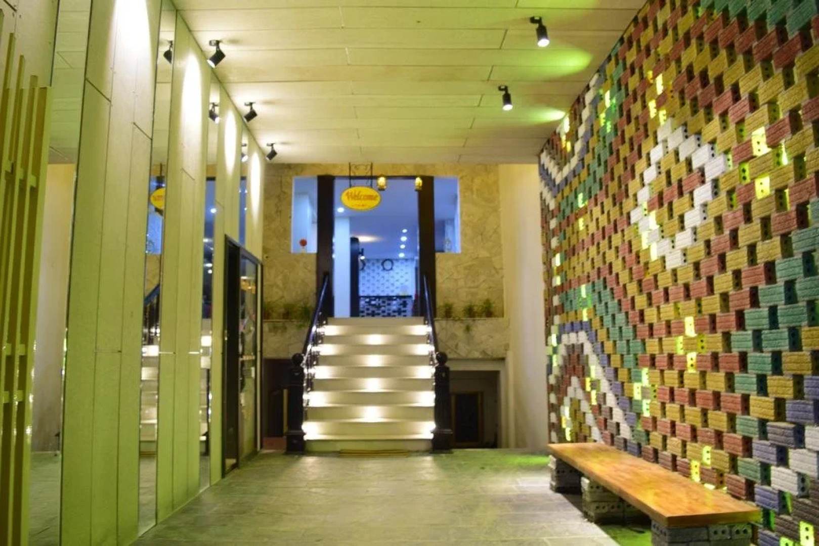 Phuong Nam Mountain View Hotel