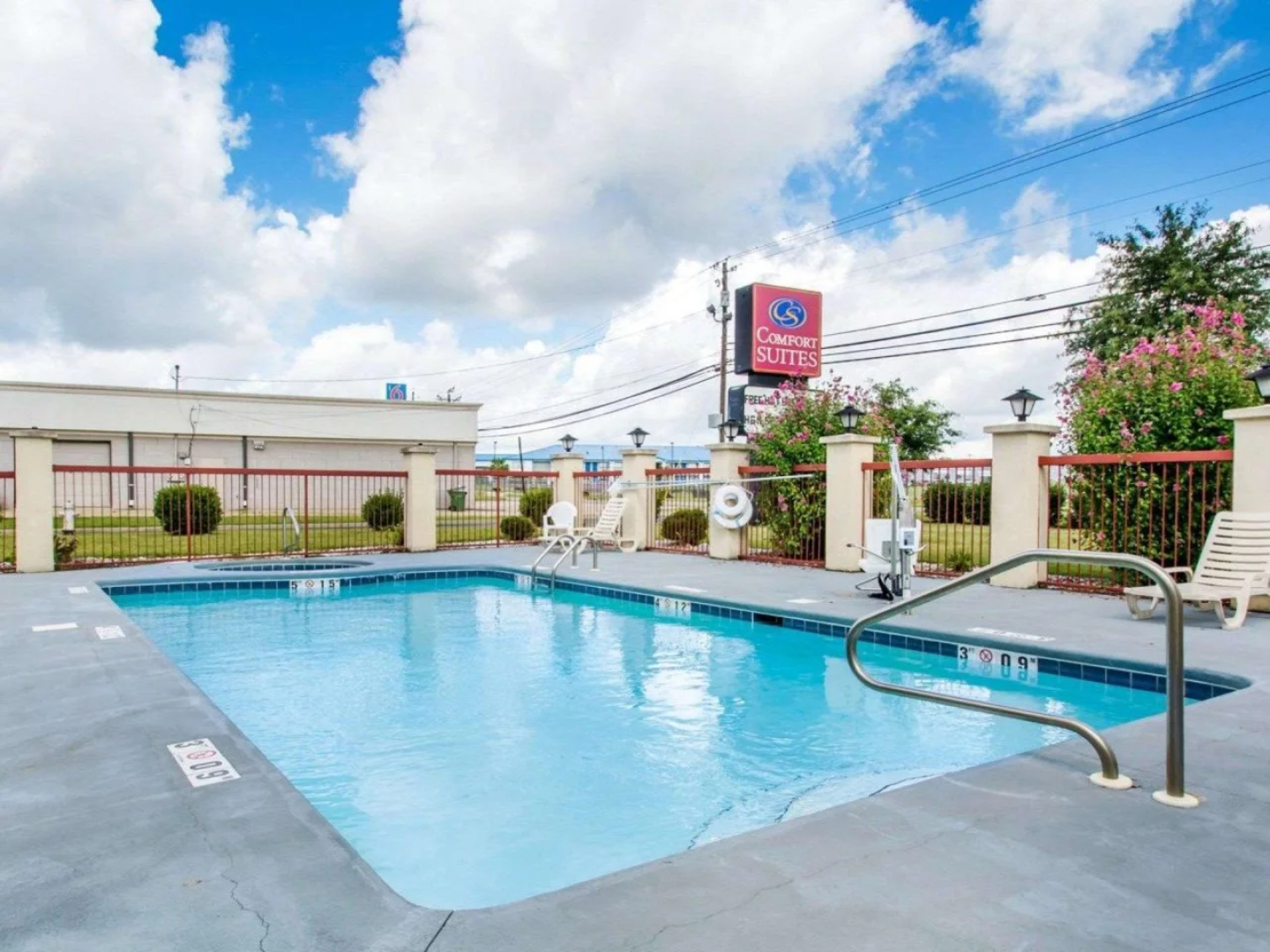Comfort Suites Montgomery East Monticello Dr.