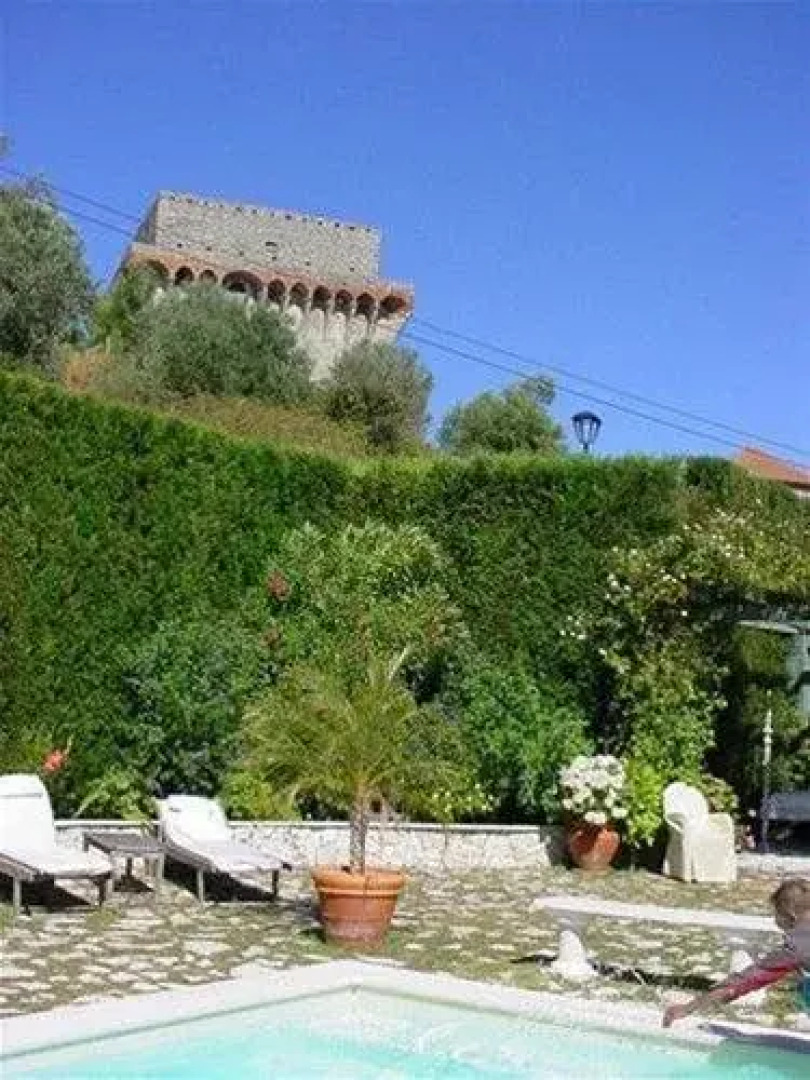 Casa Alta Royal Lodge - Guest House