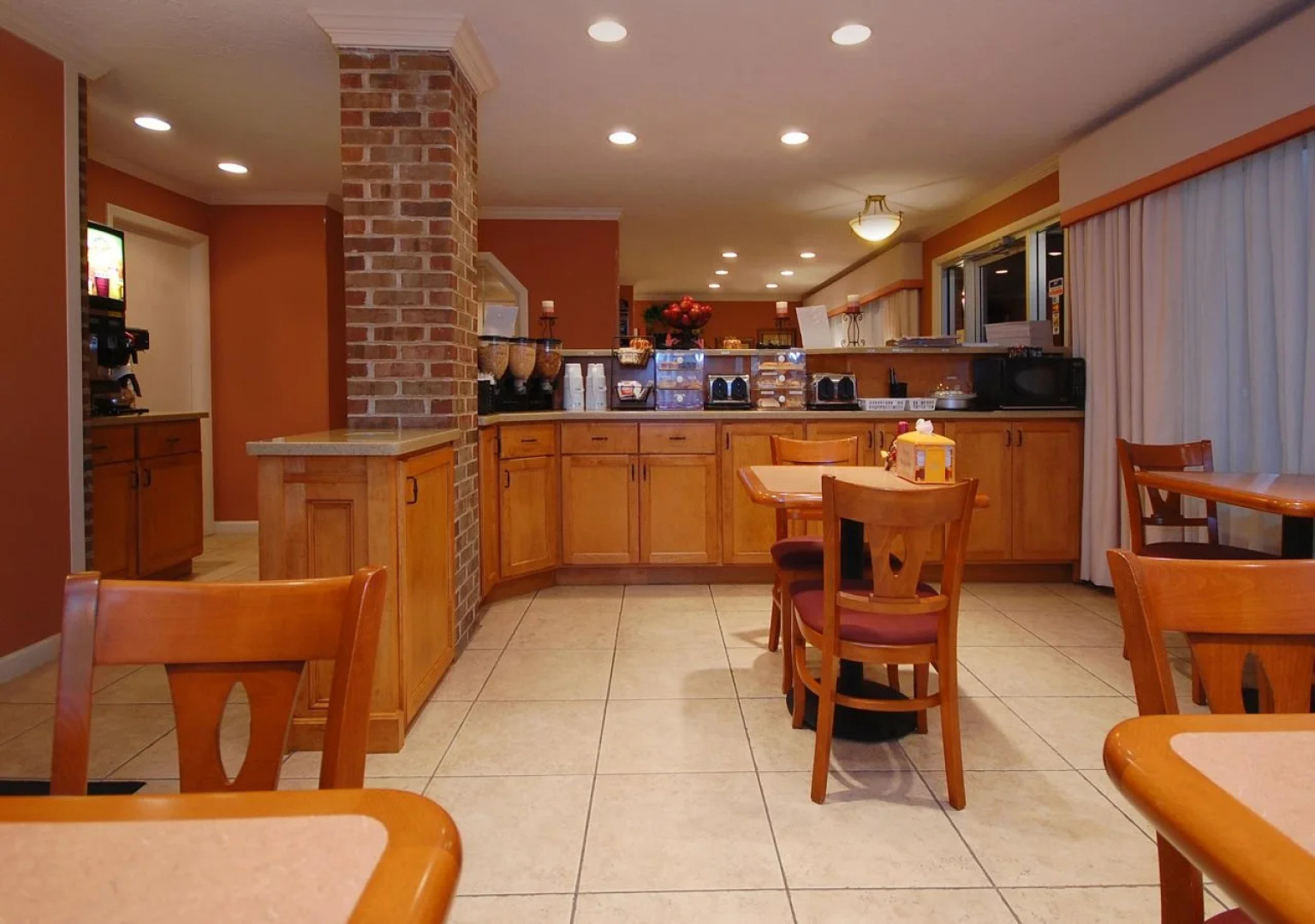 Motel 6 Hillsville, VA