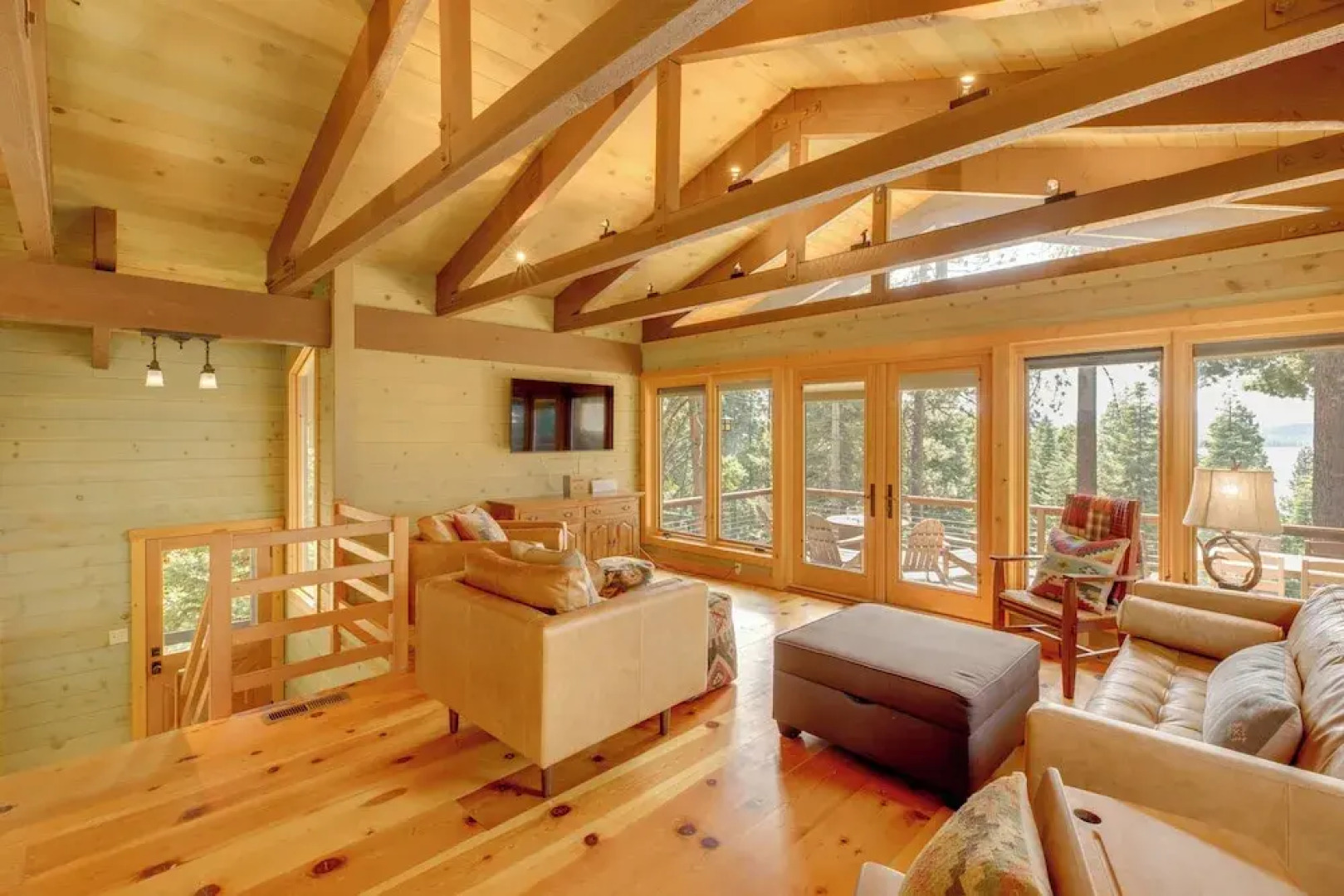 1 Mi to Beach & Golf Course! Lake Almanor Cabin