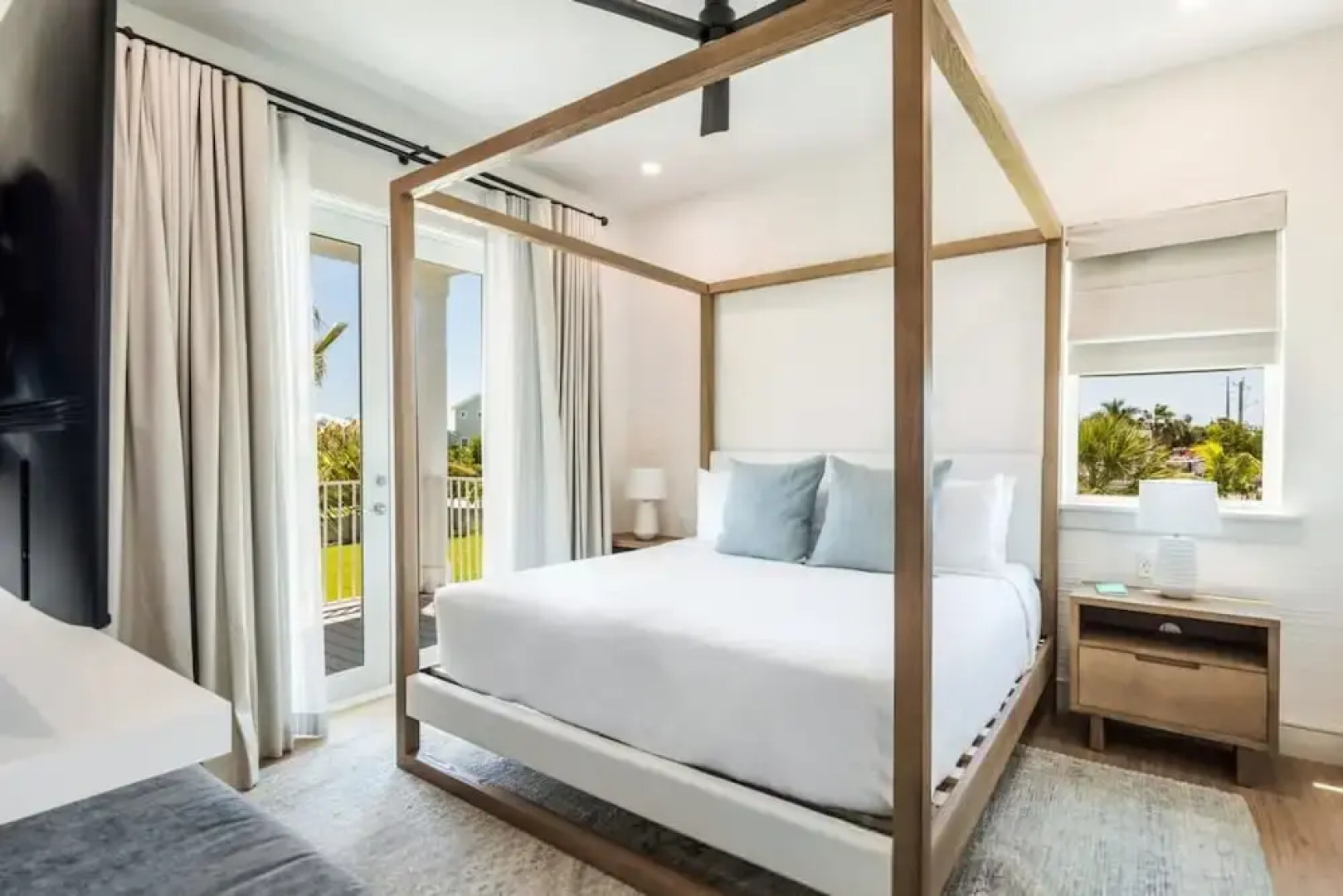 New Altair House by Brightwild Pool Pets