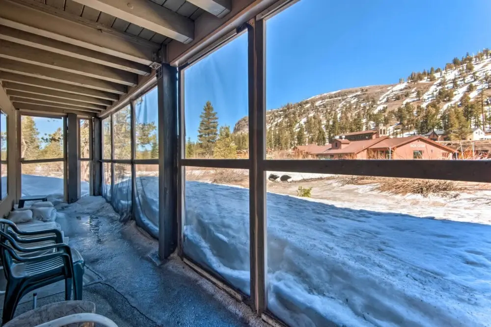 Walk to Ski Lift & Village: Lovely Kirkwood Condo!