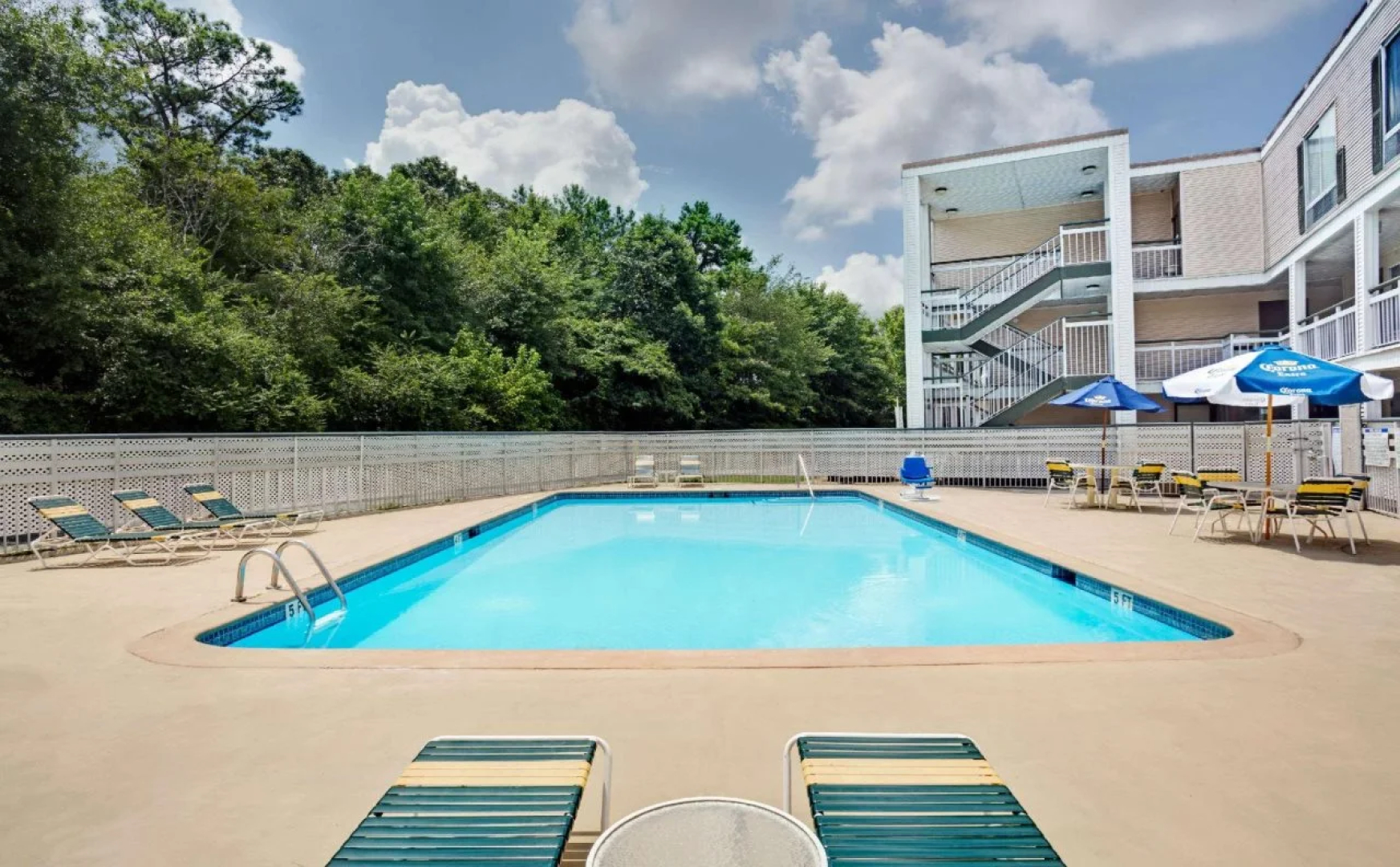 Baymont by Wyndham College Park Atlanta Airport South