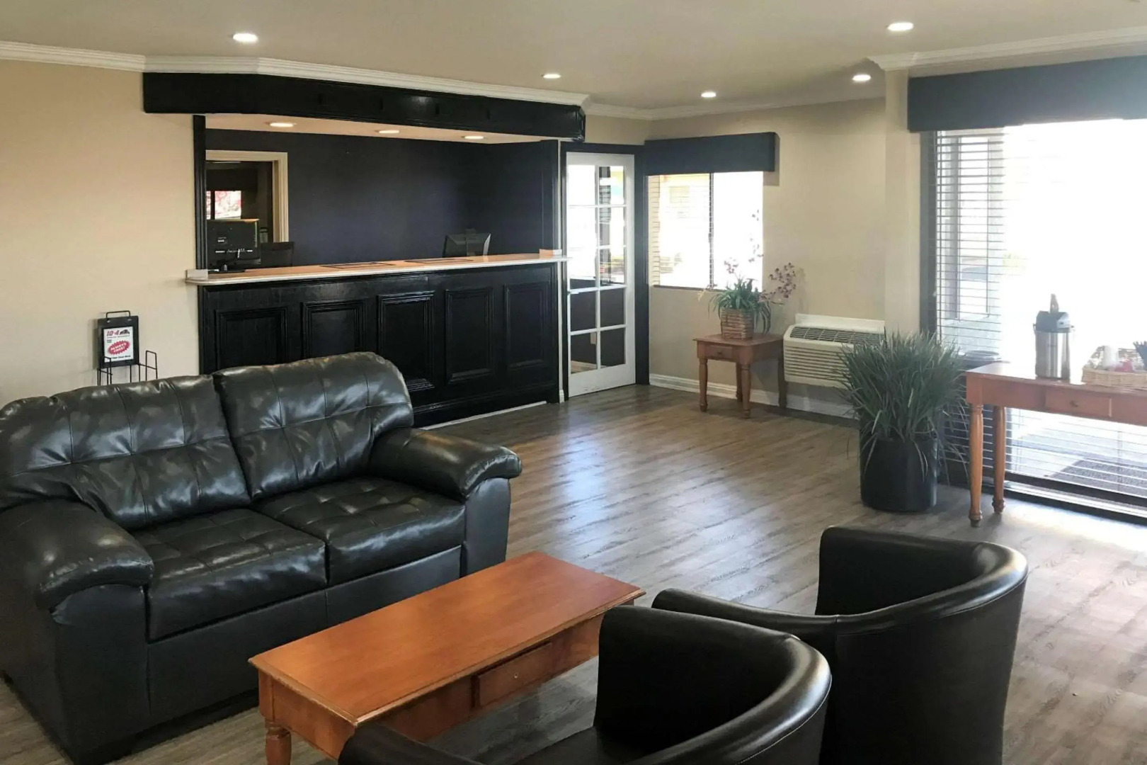 Rodeway Inn Ontario Airport Mills