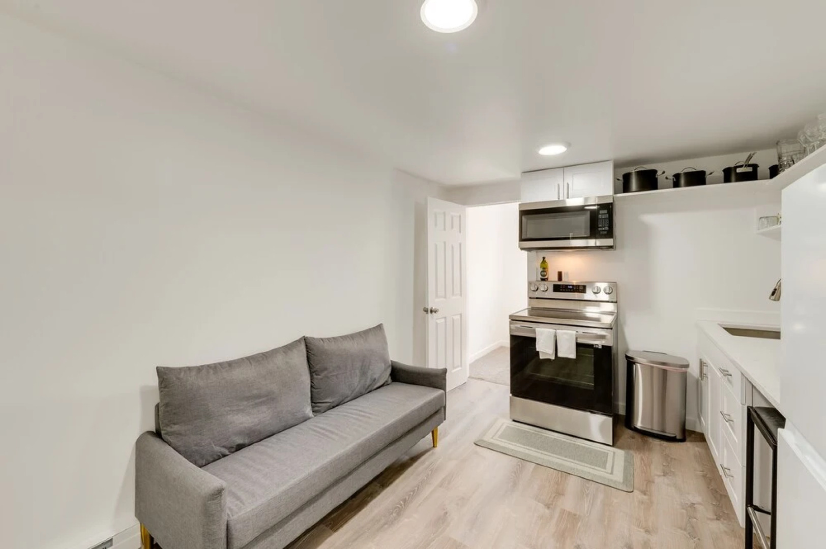 Apartment Near Juneau Downtown Historic District