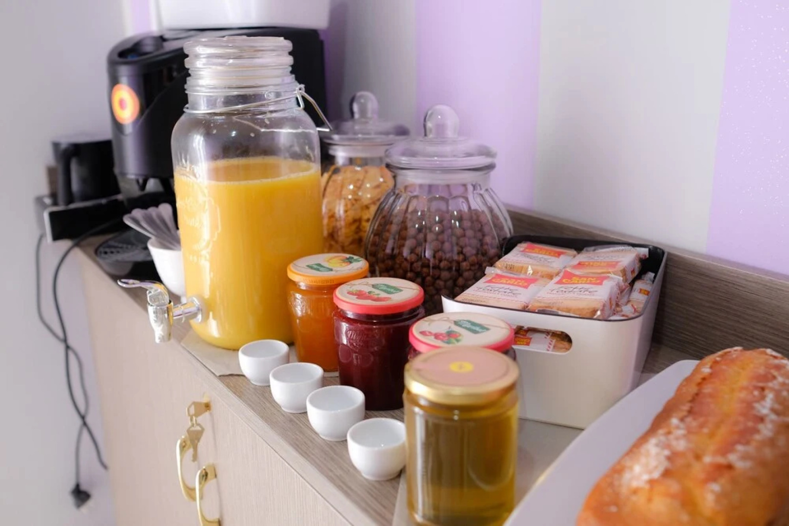 Bed And Breakfast 13