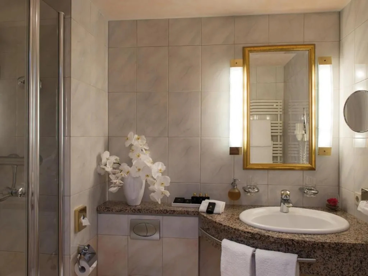 Victor's Residenz - Hotel Schloss Berg