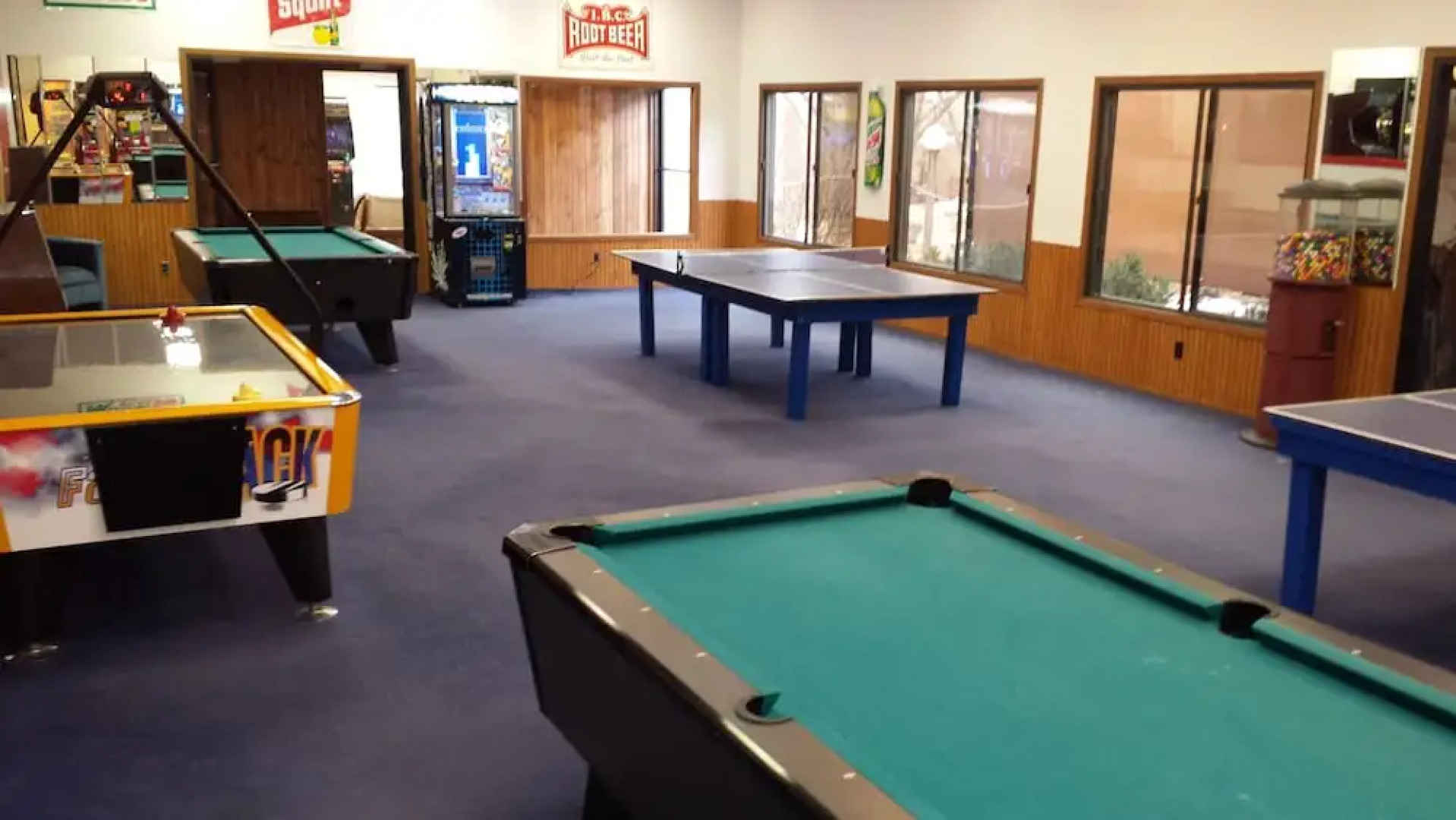 Village West Resort & Hotel