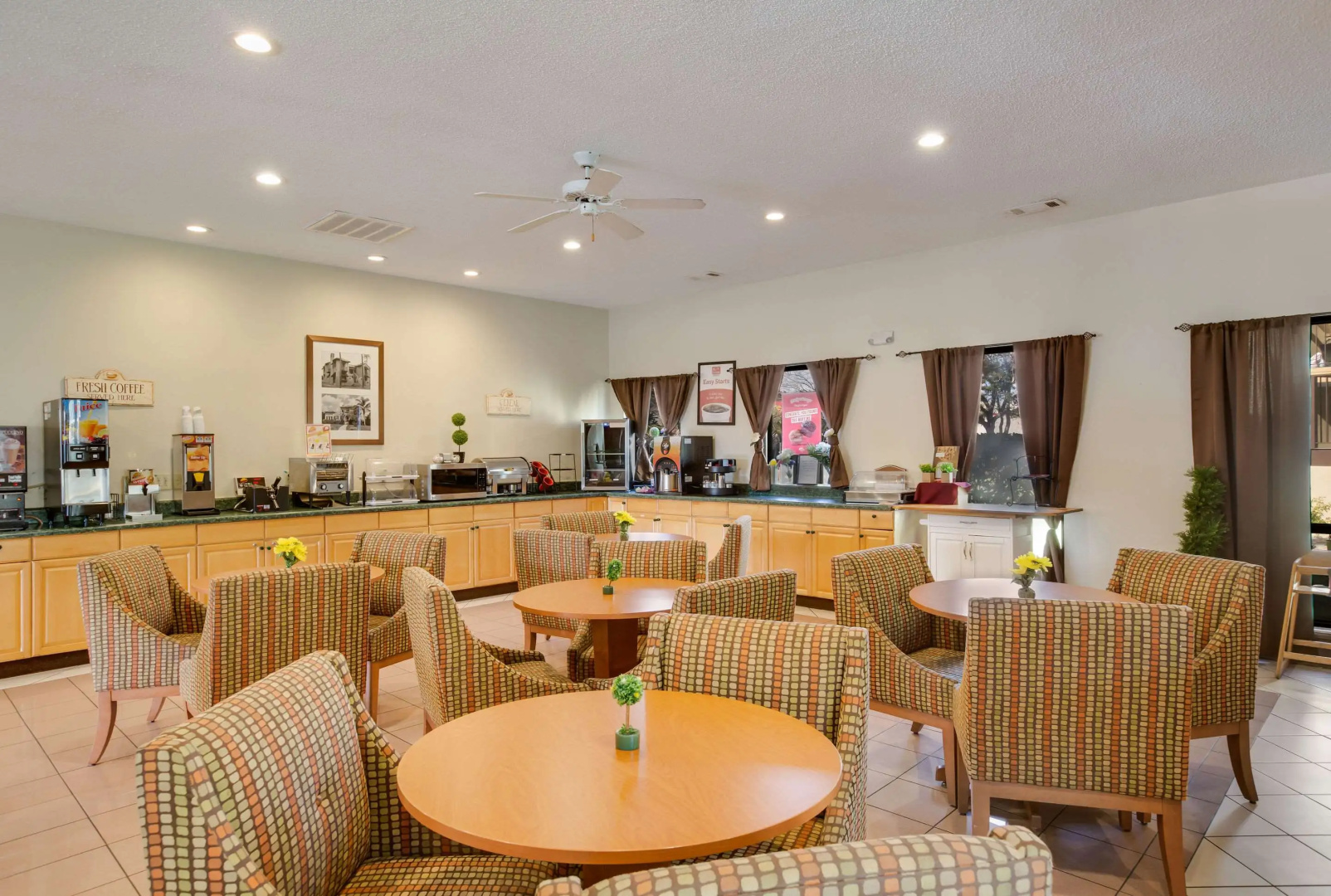 Econo Lodge Inn & Suites Hardeeville-I-95