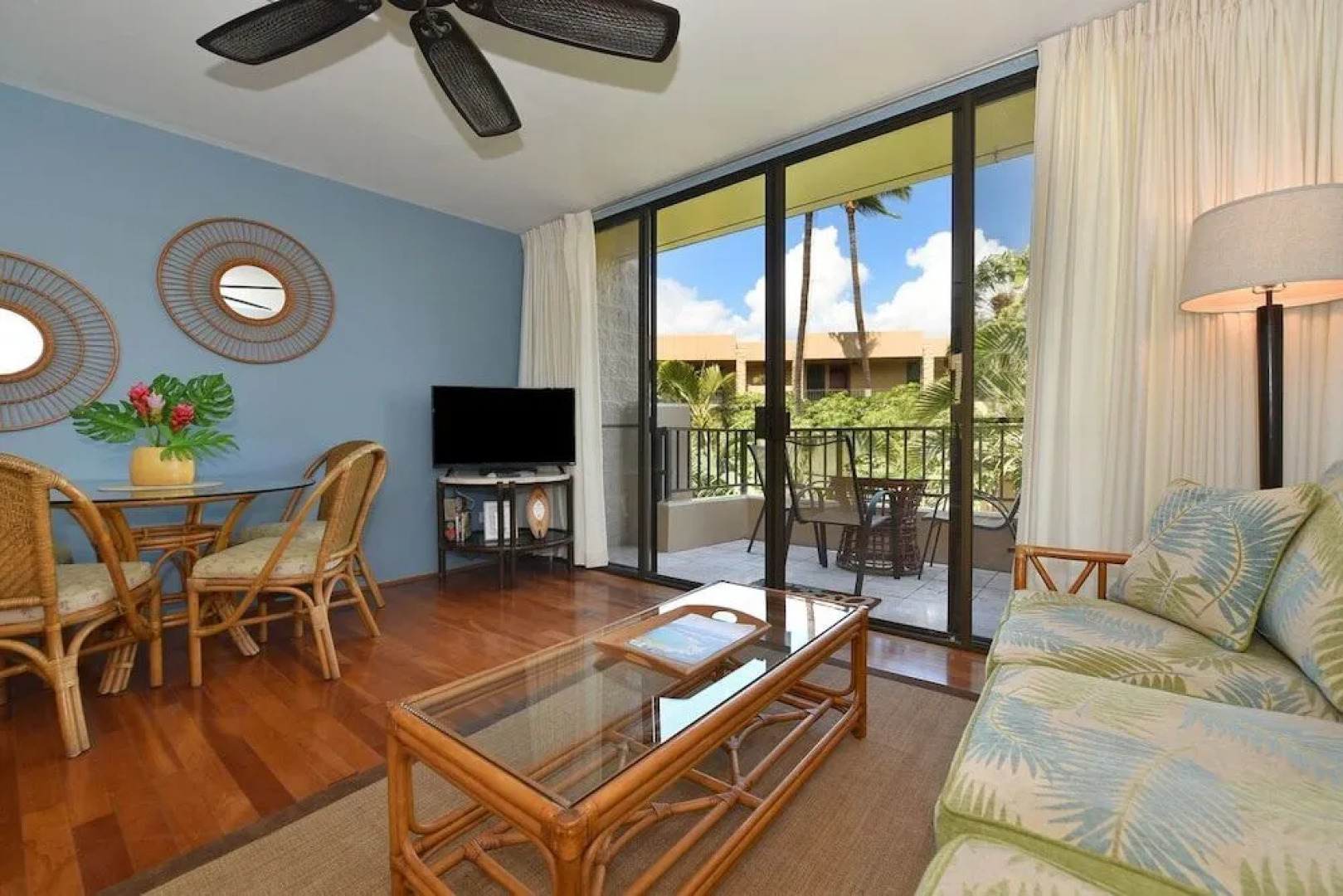 Paki Maui 415 by RedAwning