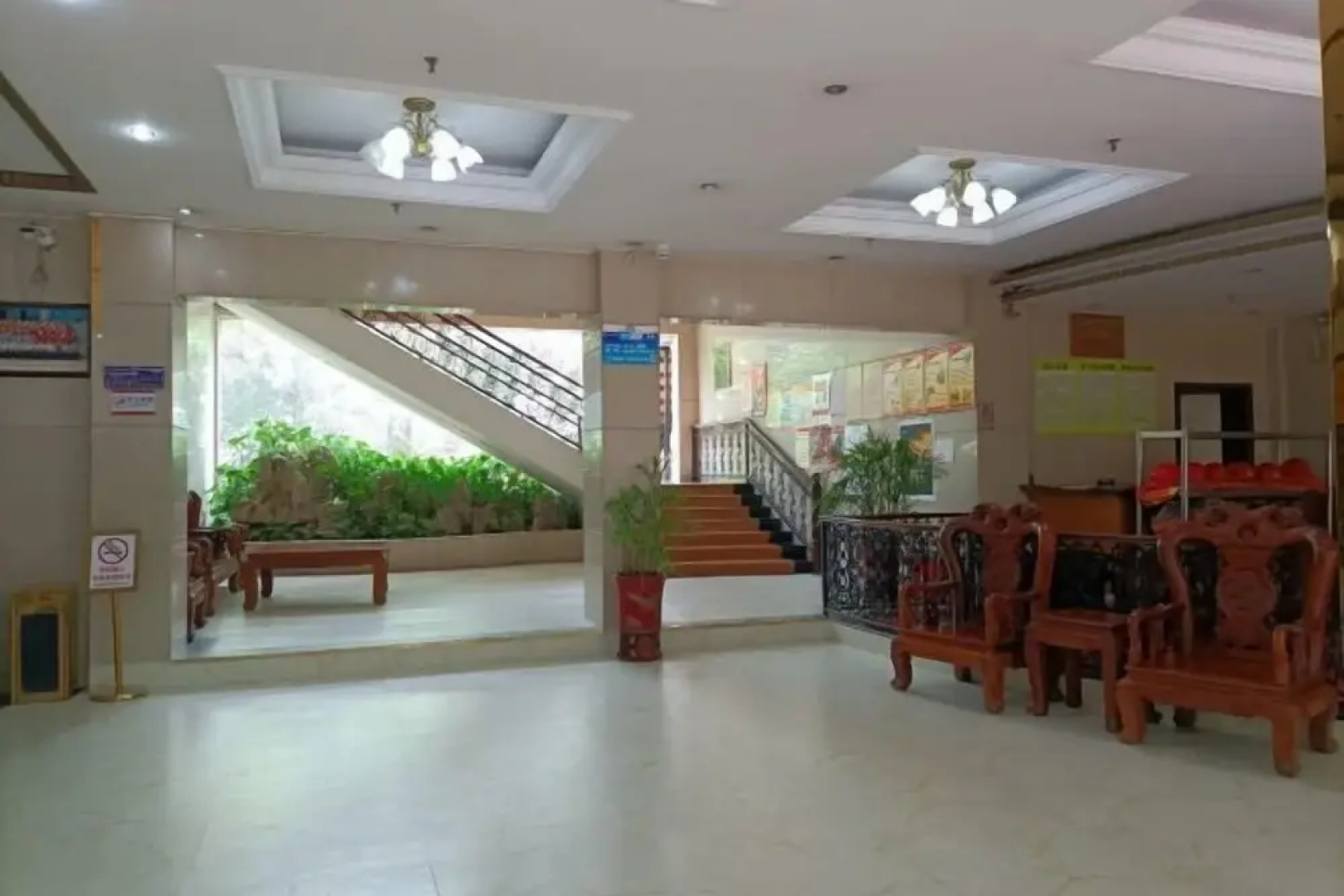 Sunshine Hotel