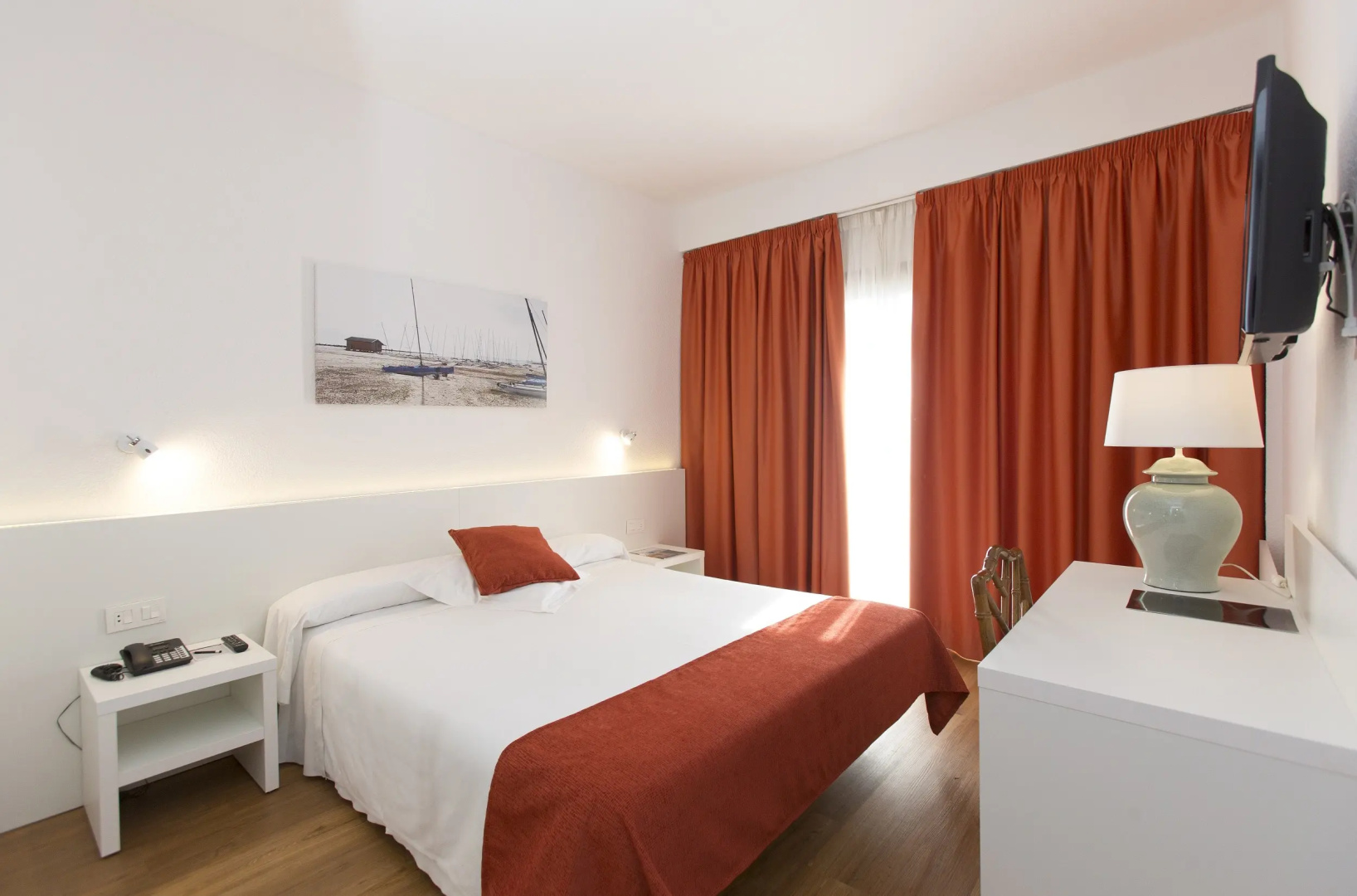 Intelier Orange Hotel