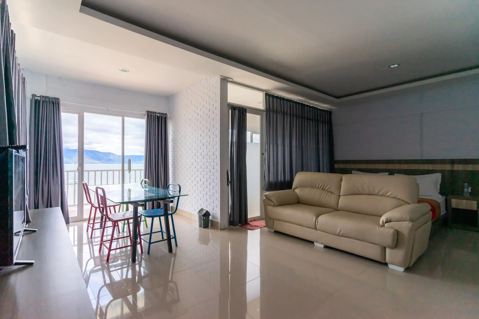 RedDoorz Plus @ Vantas Hotel Parbaba