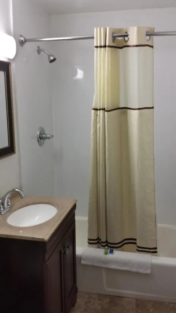 Budget Inn Fairport