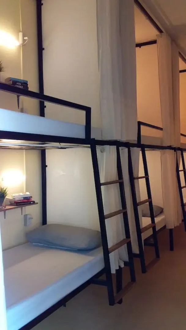 MoHo Moalboal Hostel