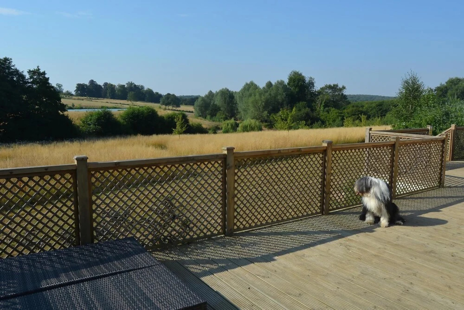 Five-star lodge set in stunning grounds with hot tub and lake views