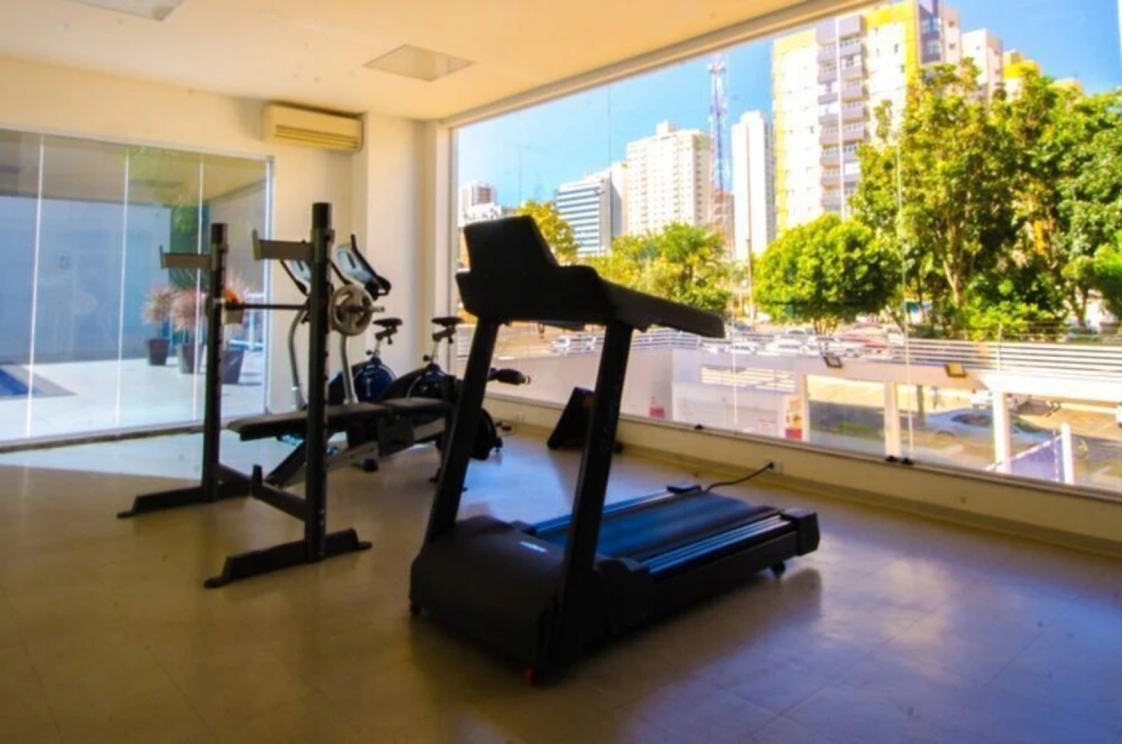 AV110 Completo e perto do metro