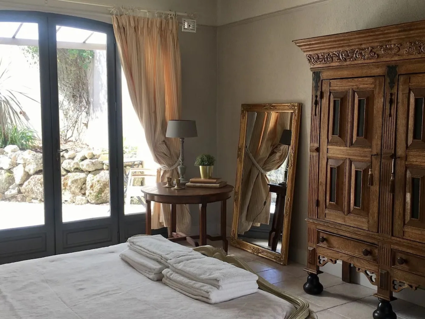 Captivating Villa in Le Plan-de-la-tour with Swimming Pool