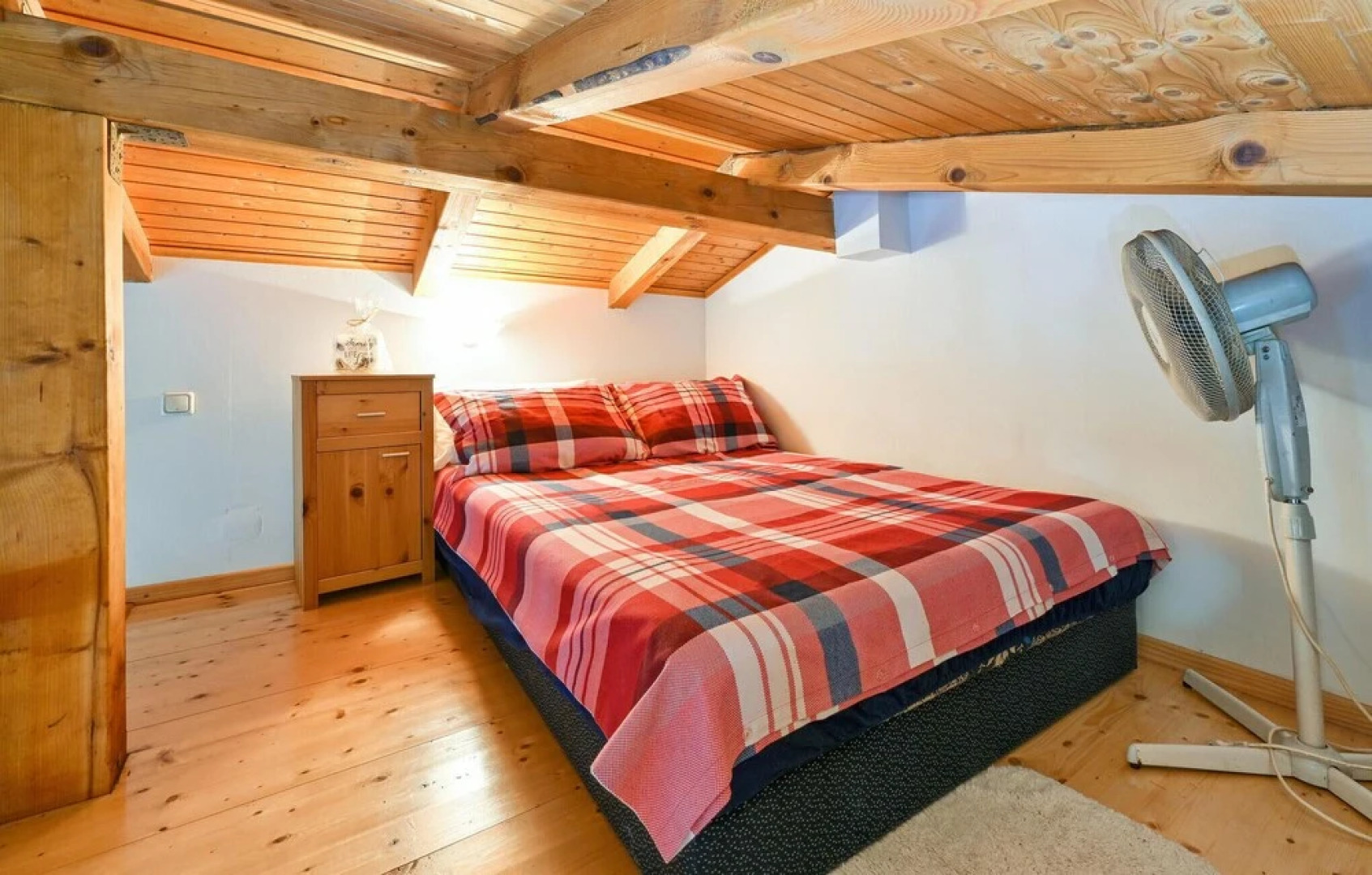 Amazing Home in Galovic Selo With 1 Bedrooms and Jacuzzi