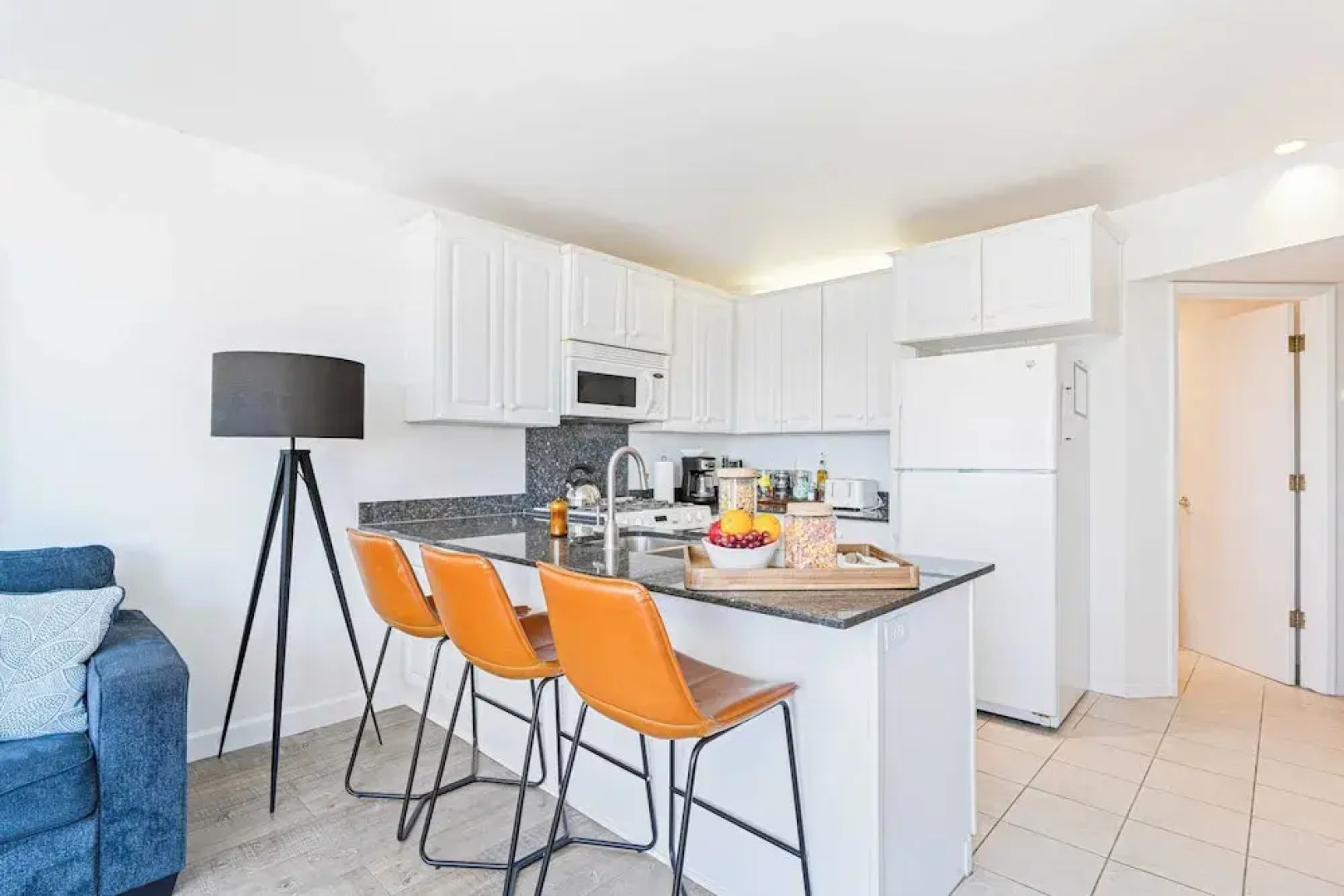 2 Cayucan Bungalows Steps to Beach + Shared Lounge Sleeps 12