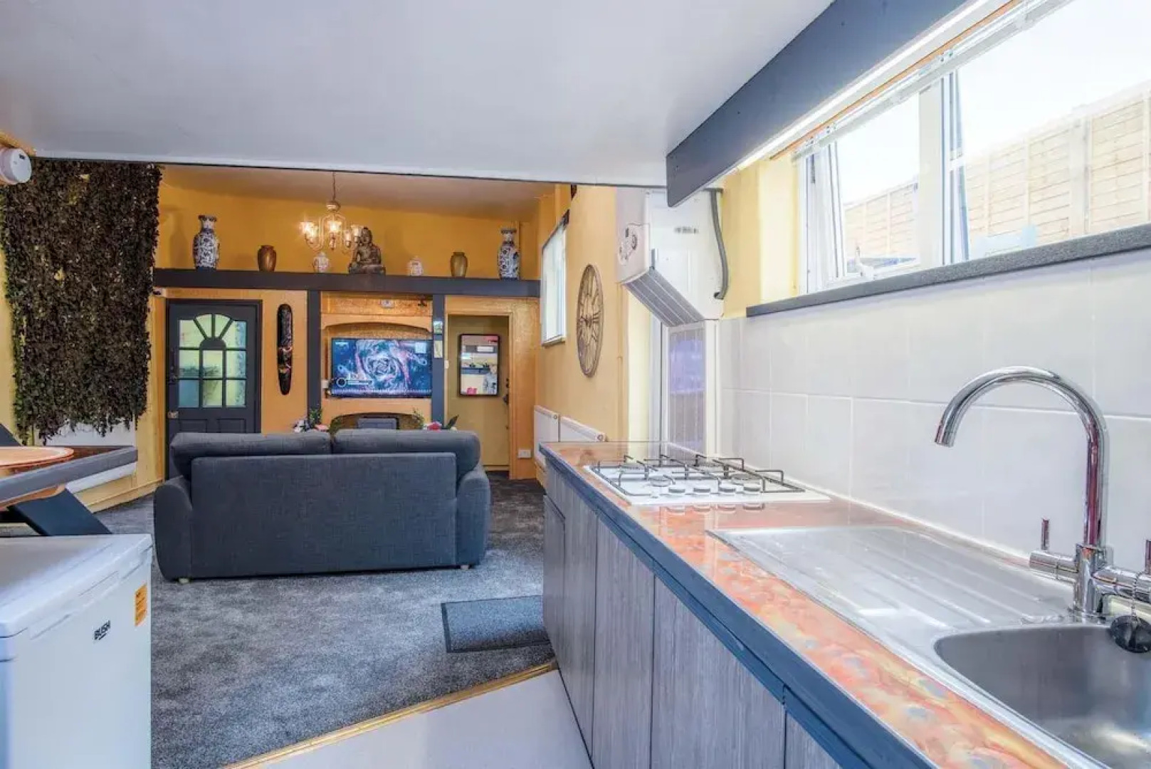 Clouds - 1 Bedroom Holiday Home - Milford Haven