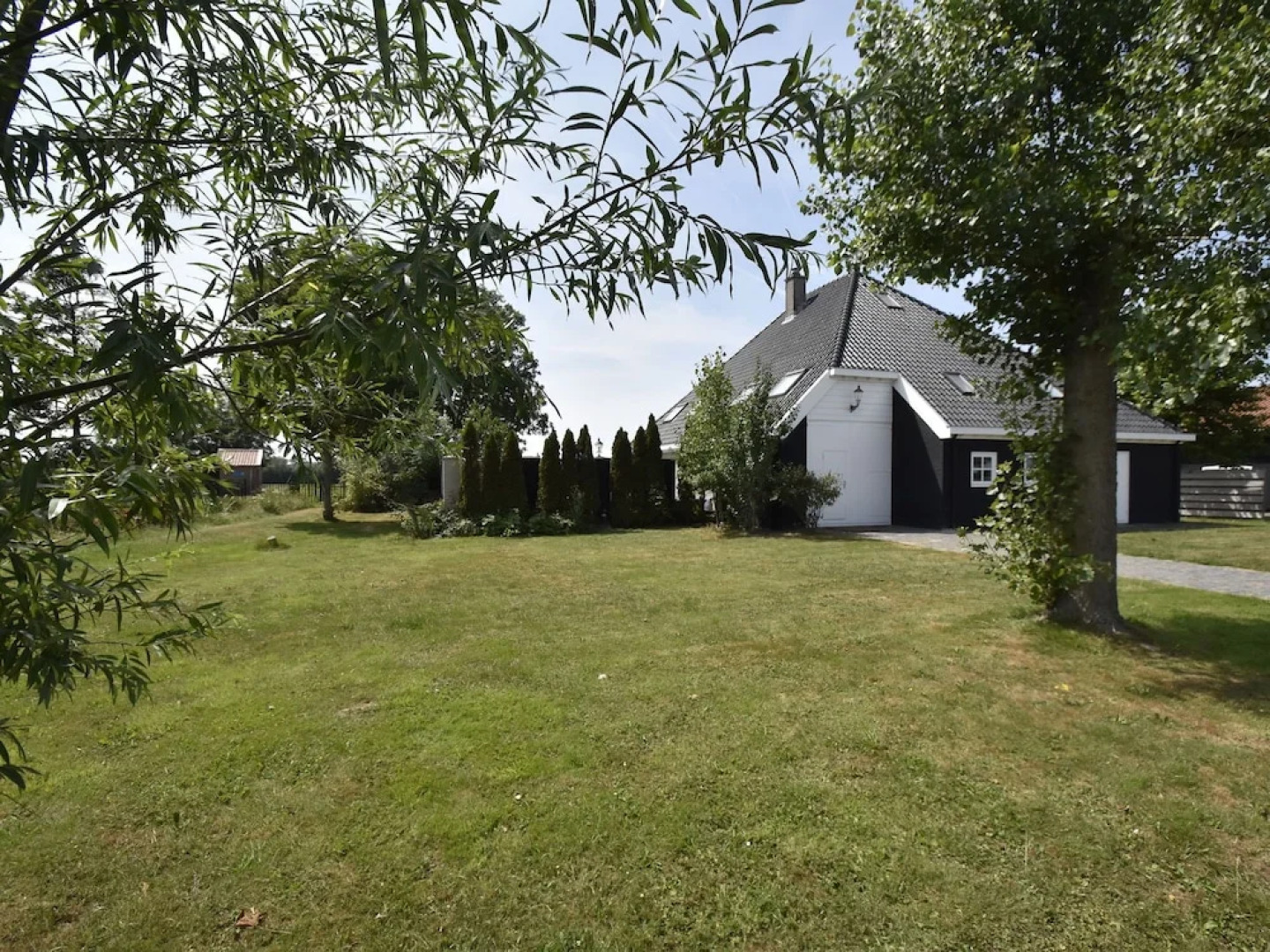 Dutch Farmhouse for 12 People in Picturesque Schoorl With Views Across the Dunes