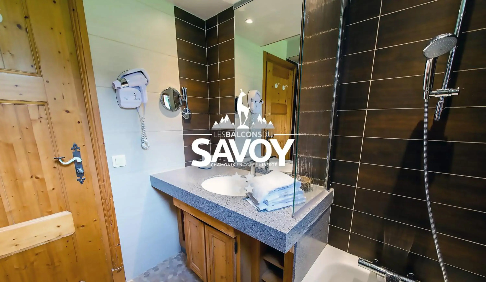 Les Balcons du Savoy