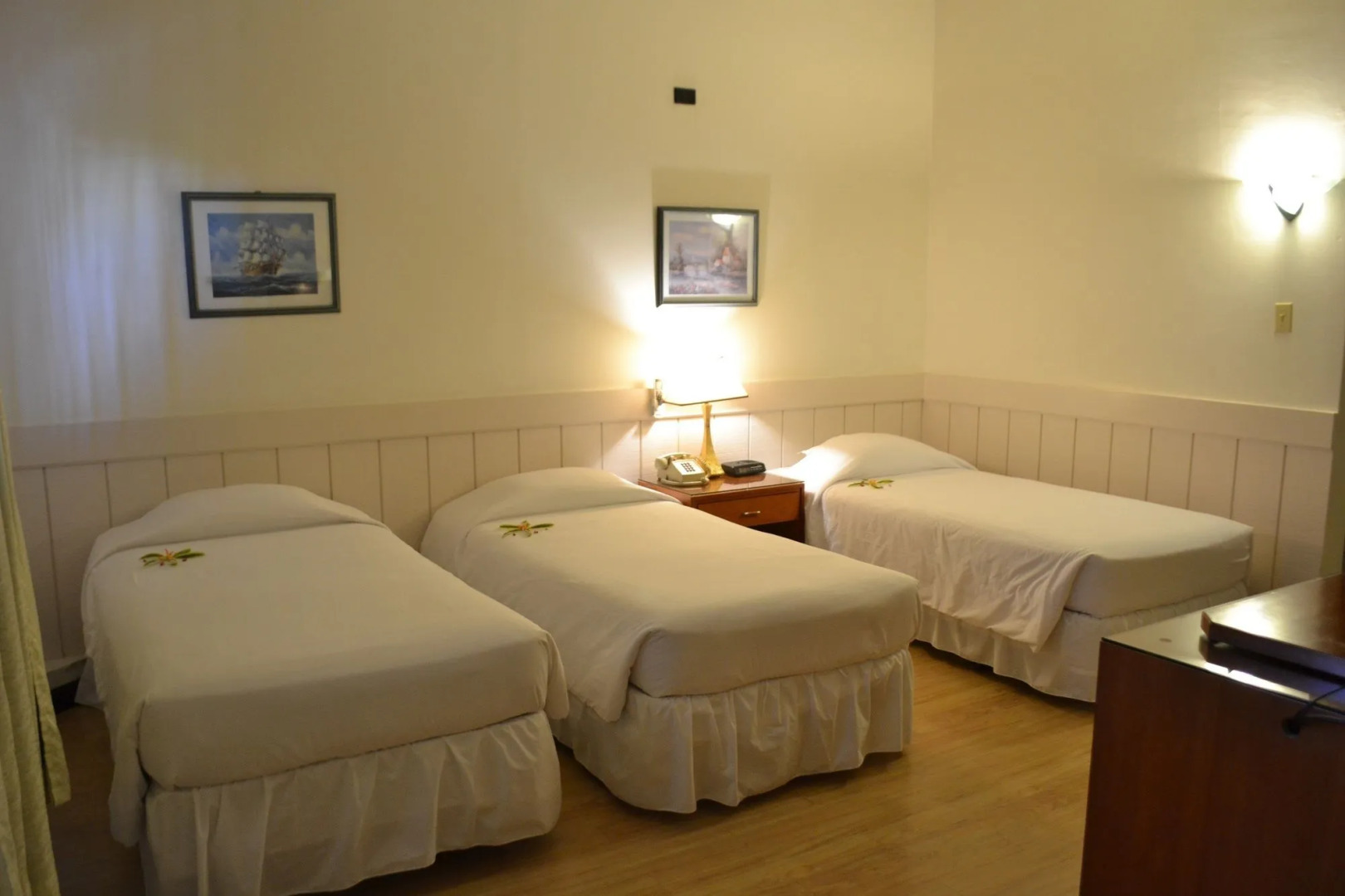 West Plaza Hotel Downtown