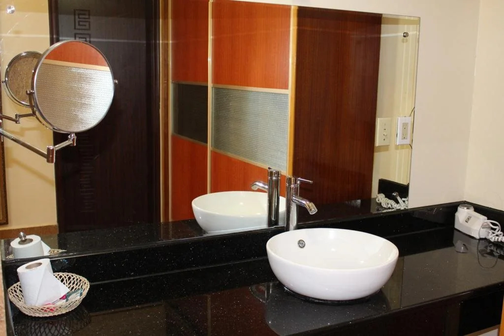 Yim Saan Hotel