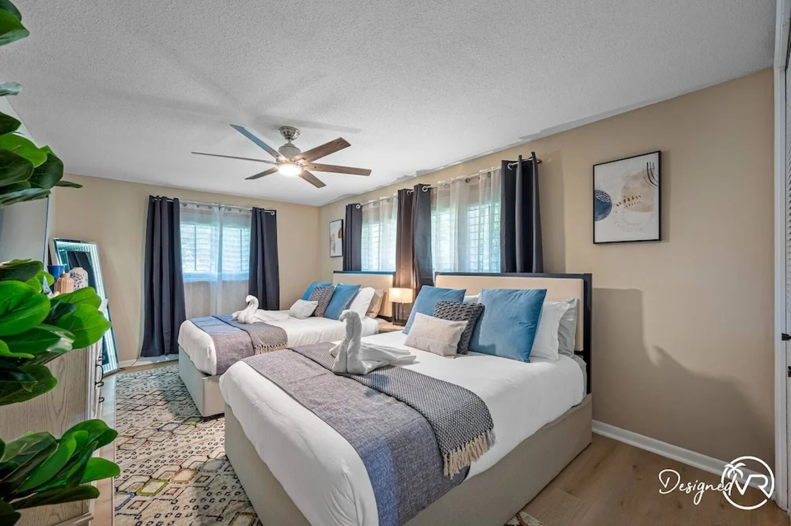 8BR Villa with Heated Pool Near Beach