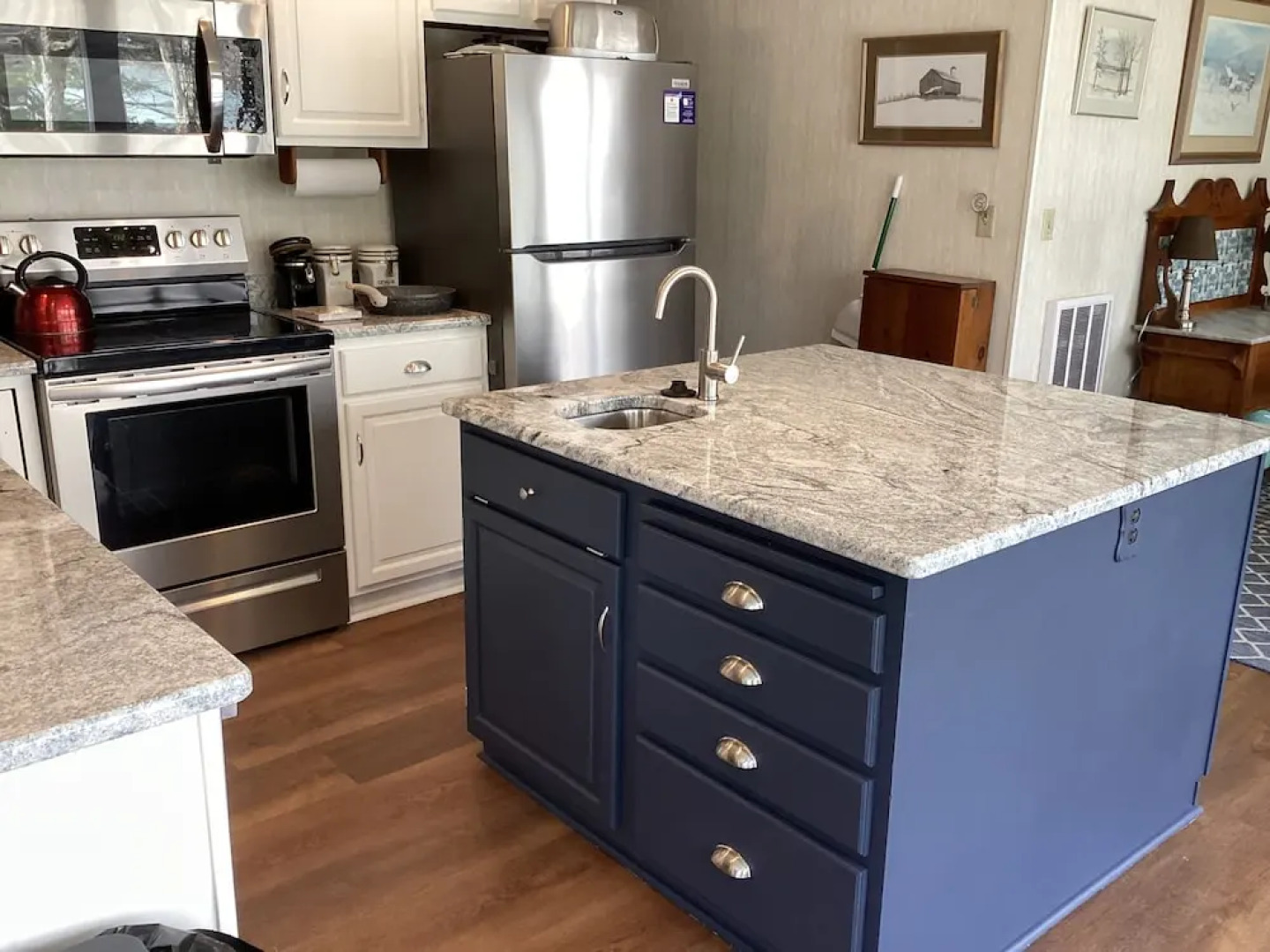 Just Around the Dilly