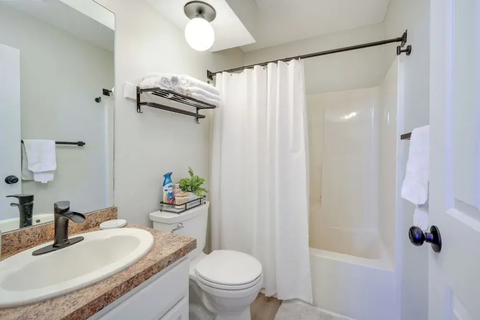 1 Mi to Waterpark: Mtn-view Poconos Hideaway!