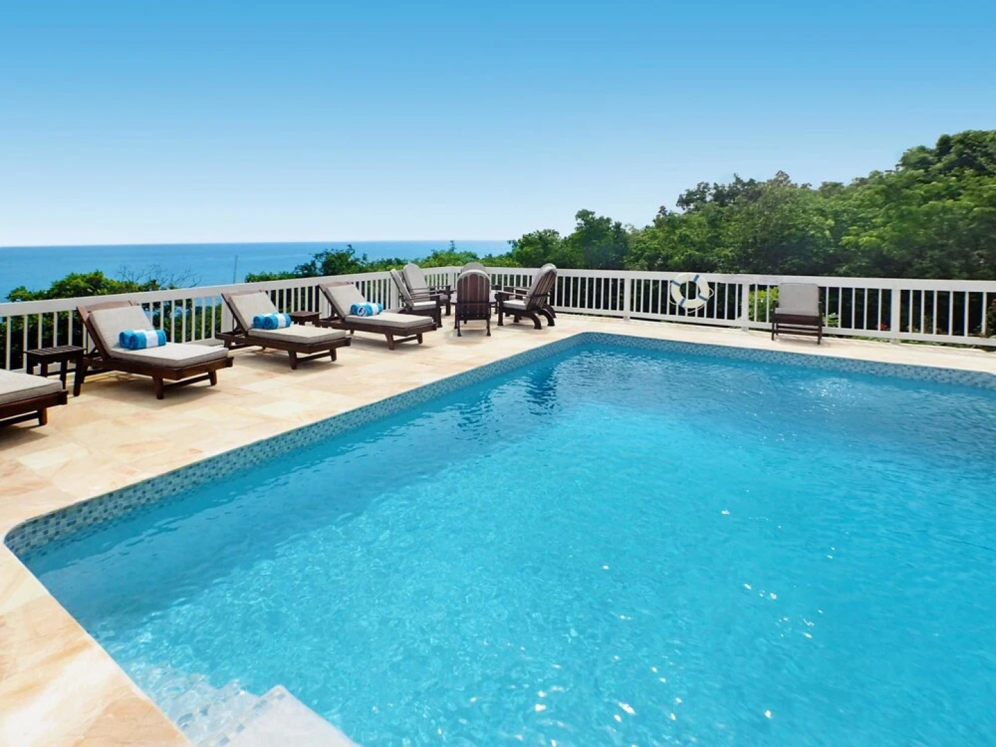 Honeycombe Villa by Jamaican Treasures