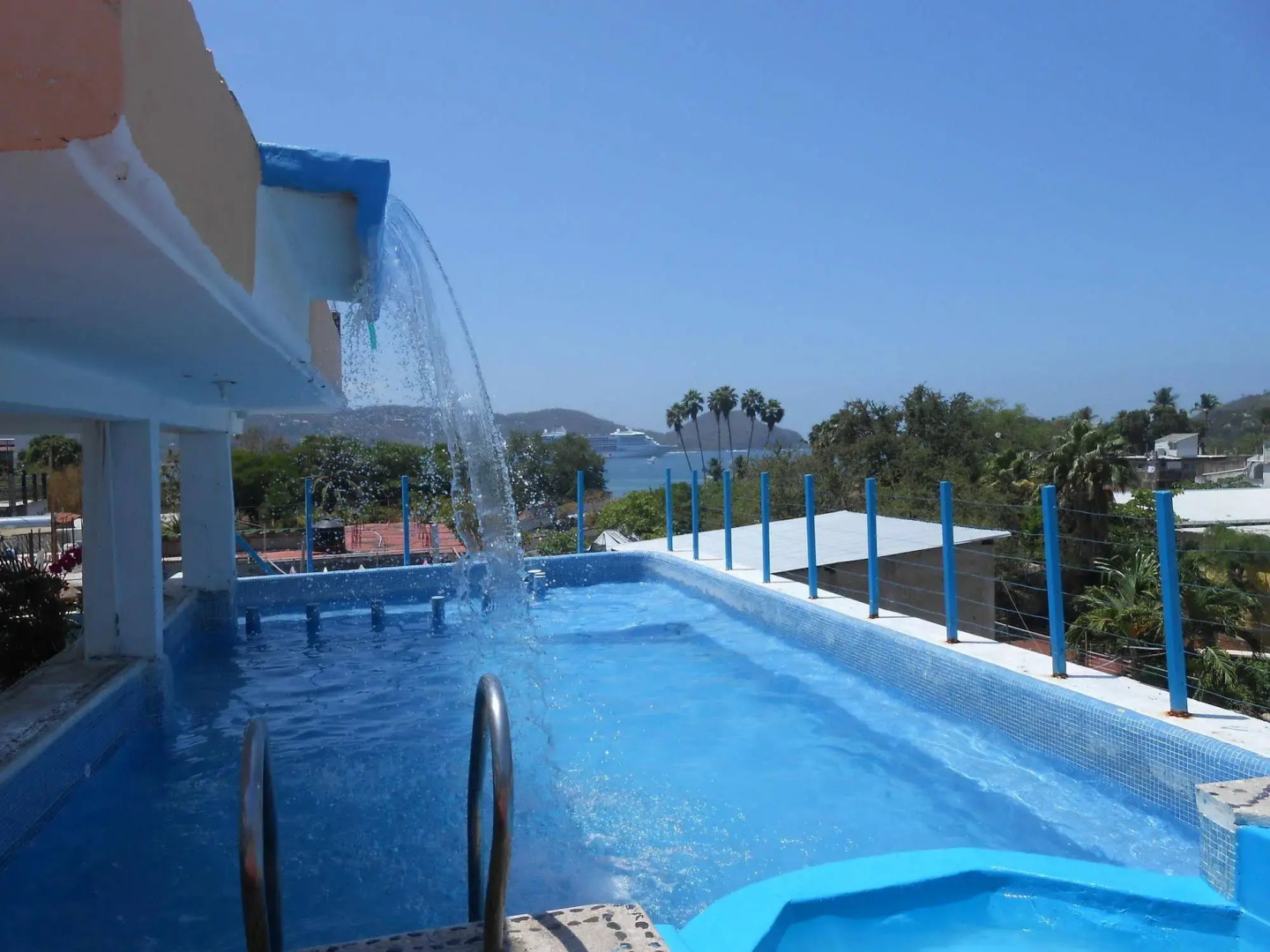 Hotel Corona Zihuatanejo
