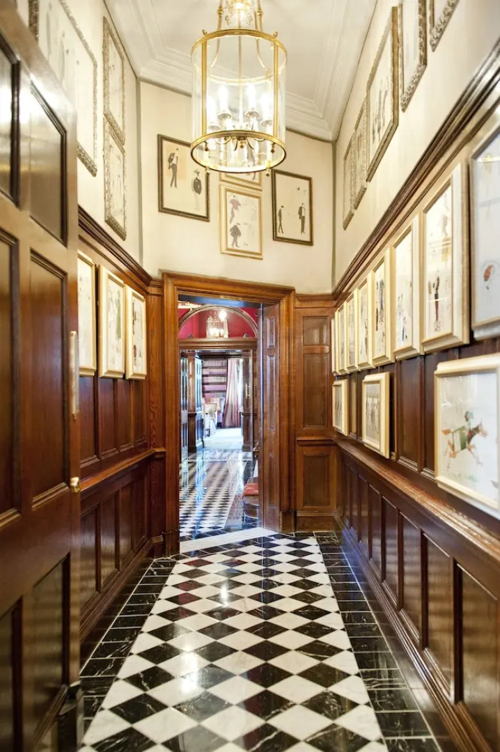 The Milestone Hotel  Apartments