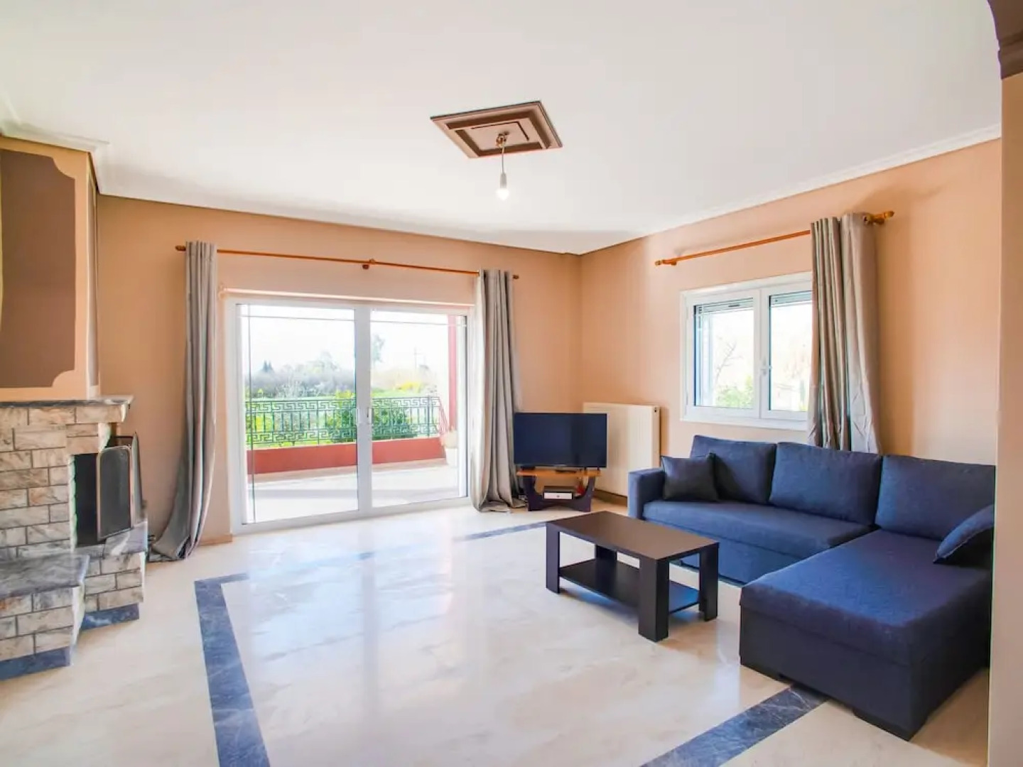 Secluded Apartment in Astakos near the Sea