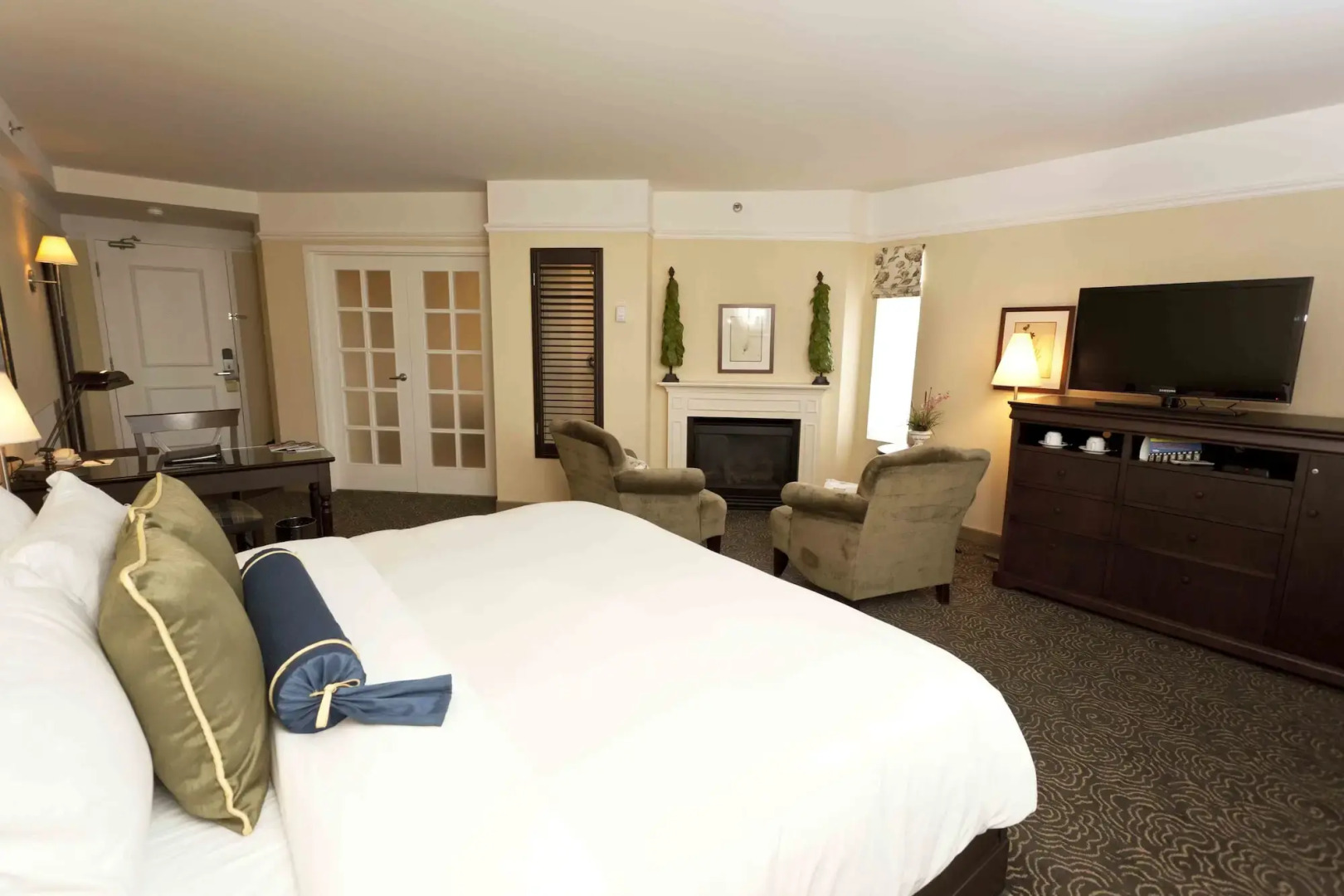 Le St-Martin Hotel & Suites Laval