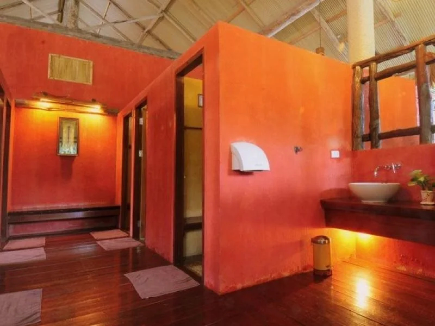 Sawasdee Lagoon Camping & Restaurant