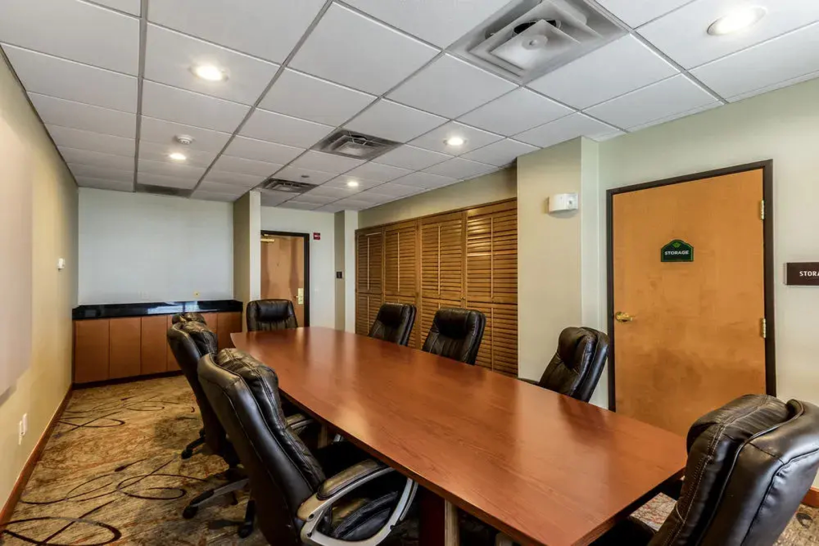 Holiday Inn Express & Suites Cedar Falls - Waterloo by IHG