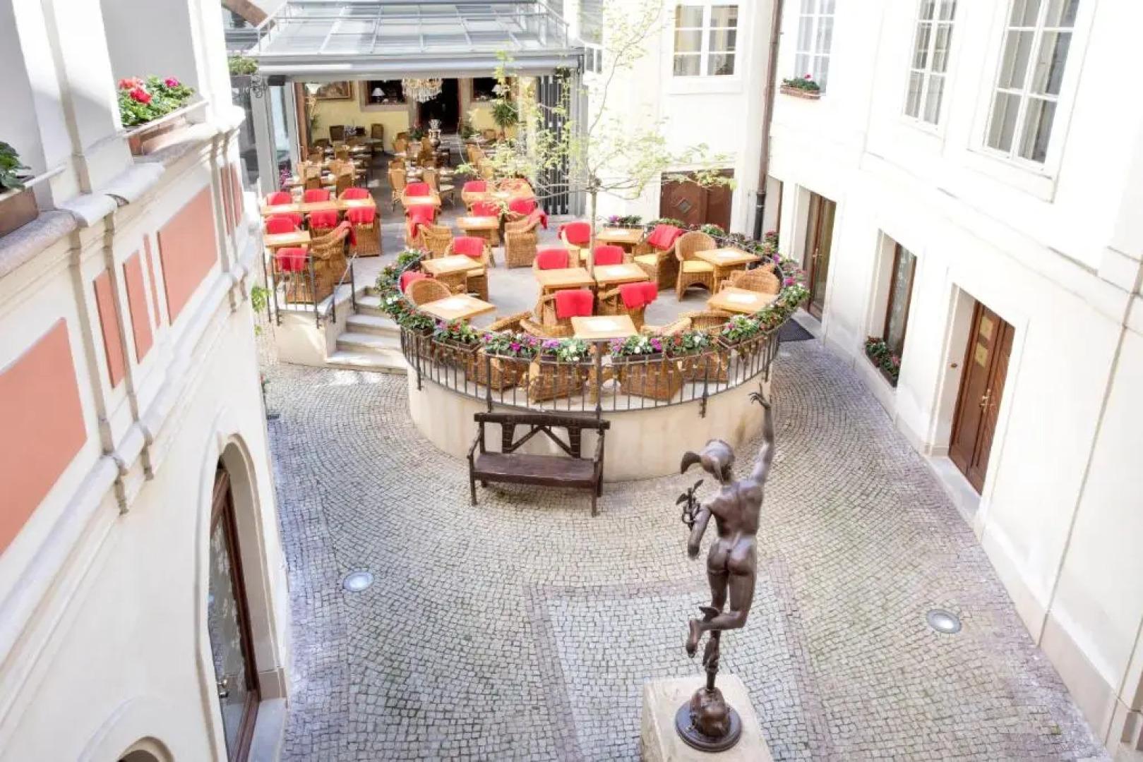 Iron Gate Hotel & Suites Prague by BHG