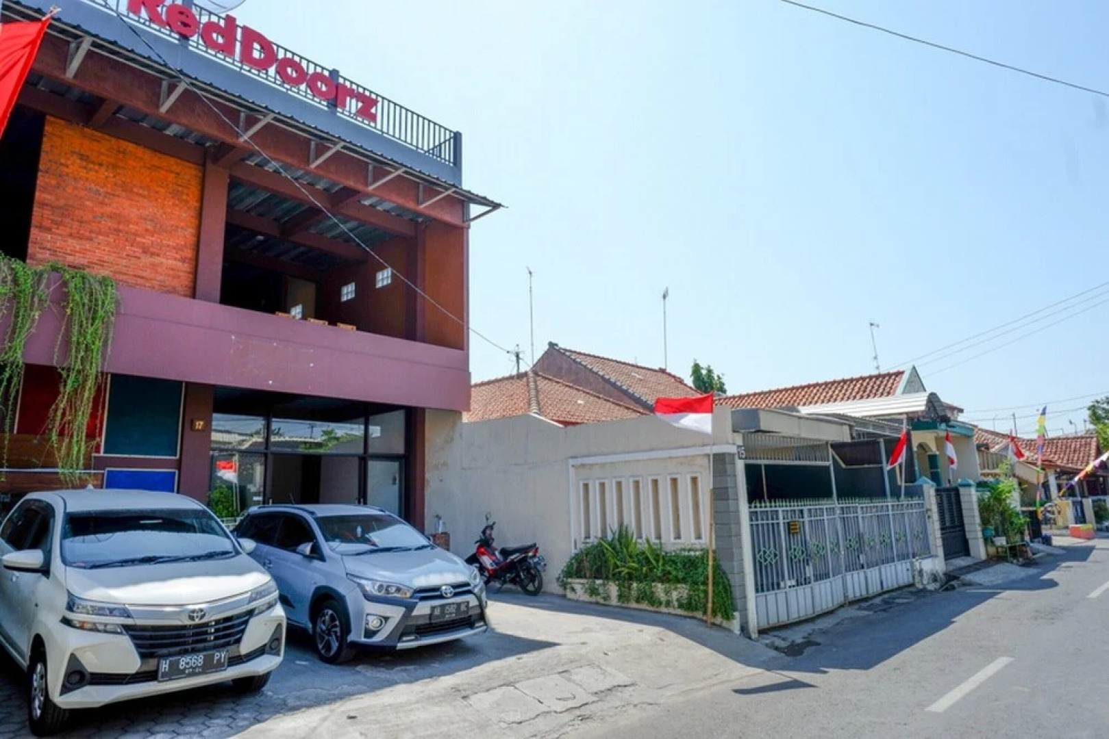 RedDoorz Syariah near Stasiun Pekalongan