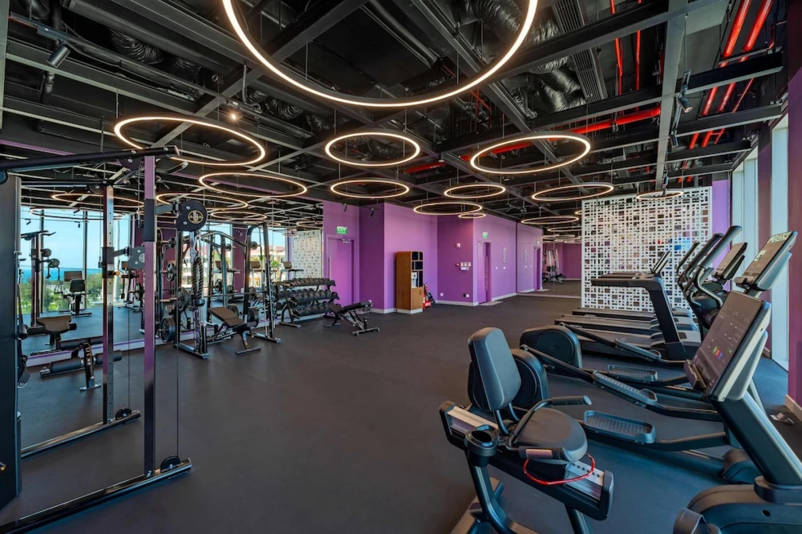 Wink Hotel Tuy Hoa Beach - 24hrs stay & Rooftop Pool Bar