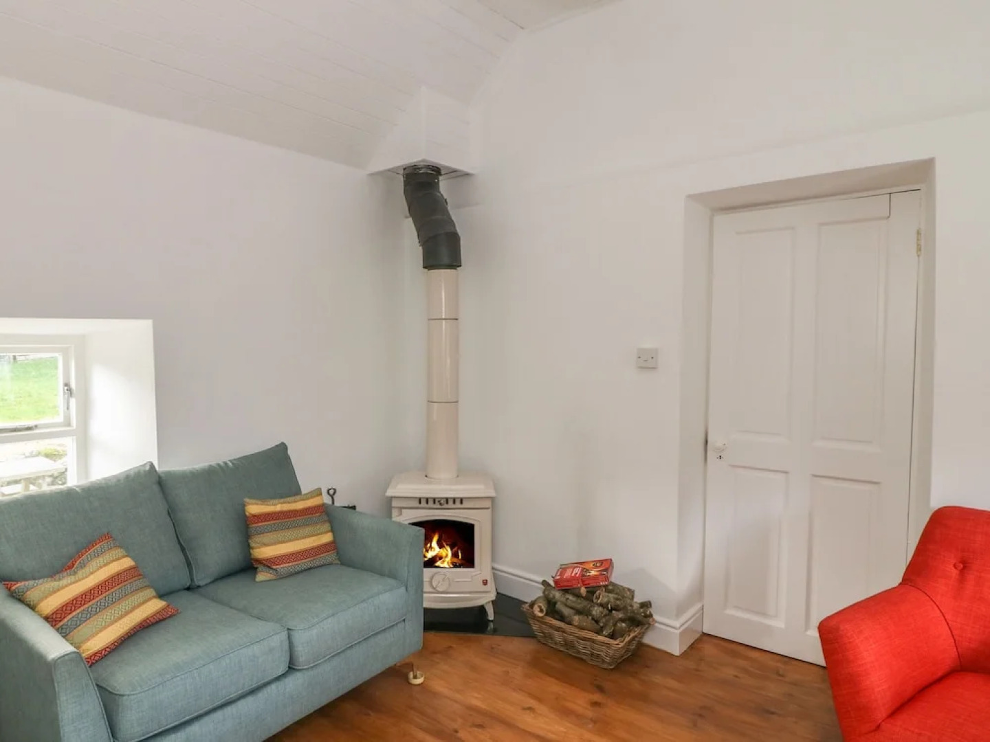 The Old White Cottage